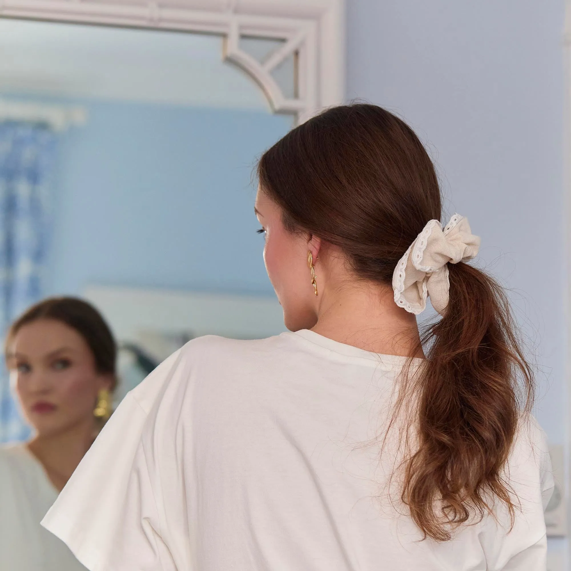 IVORY EYELET TRIM LINEN SQUARE SCRUNCHIE sold by Lele Sadoughi product image thumbnail 2