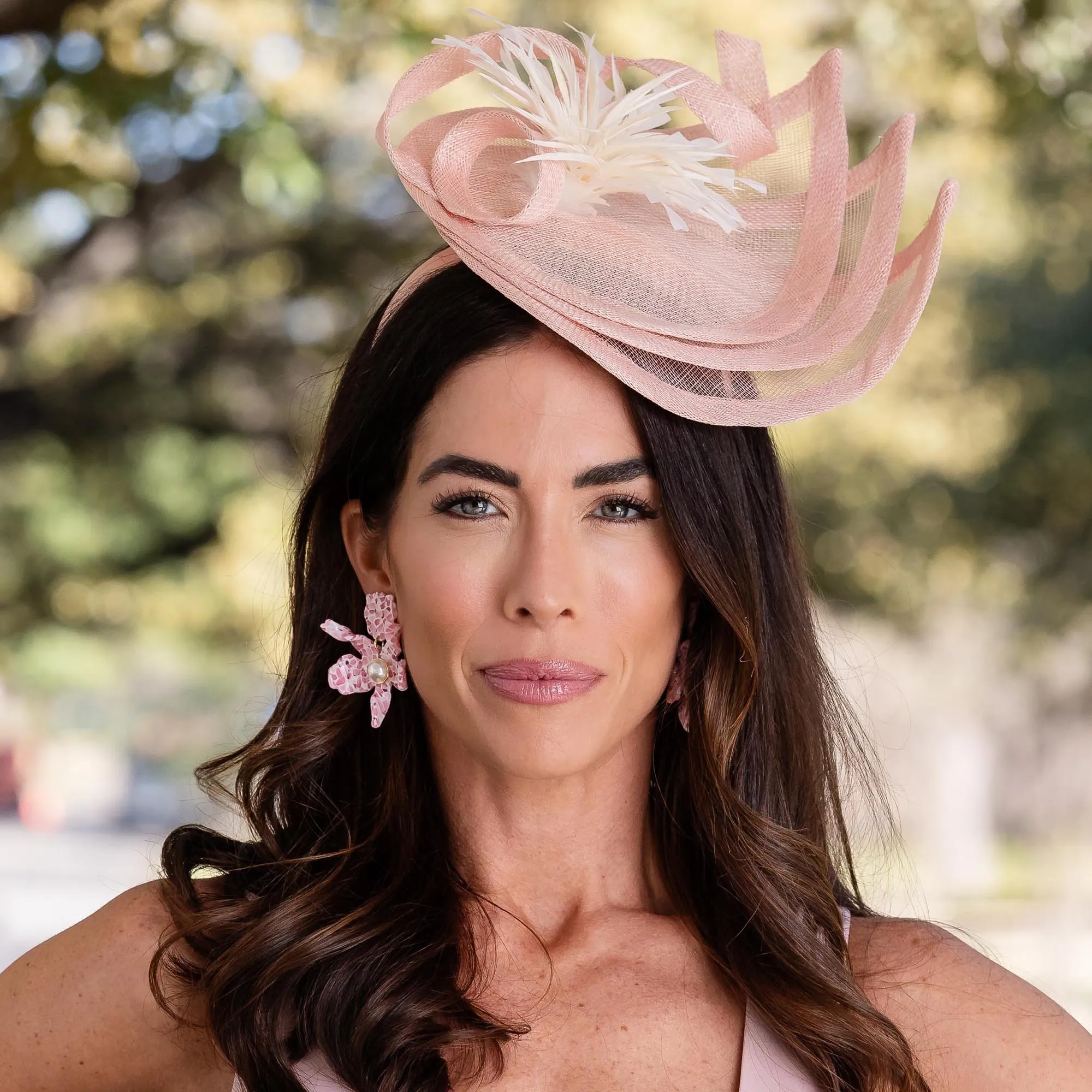 LIGHT PINK TEARDROP FASCINATOR sold by Lele Sadoughi product image thumbnail 2