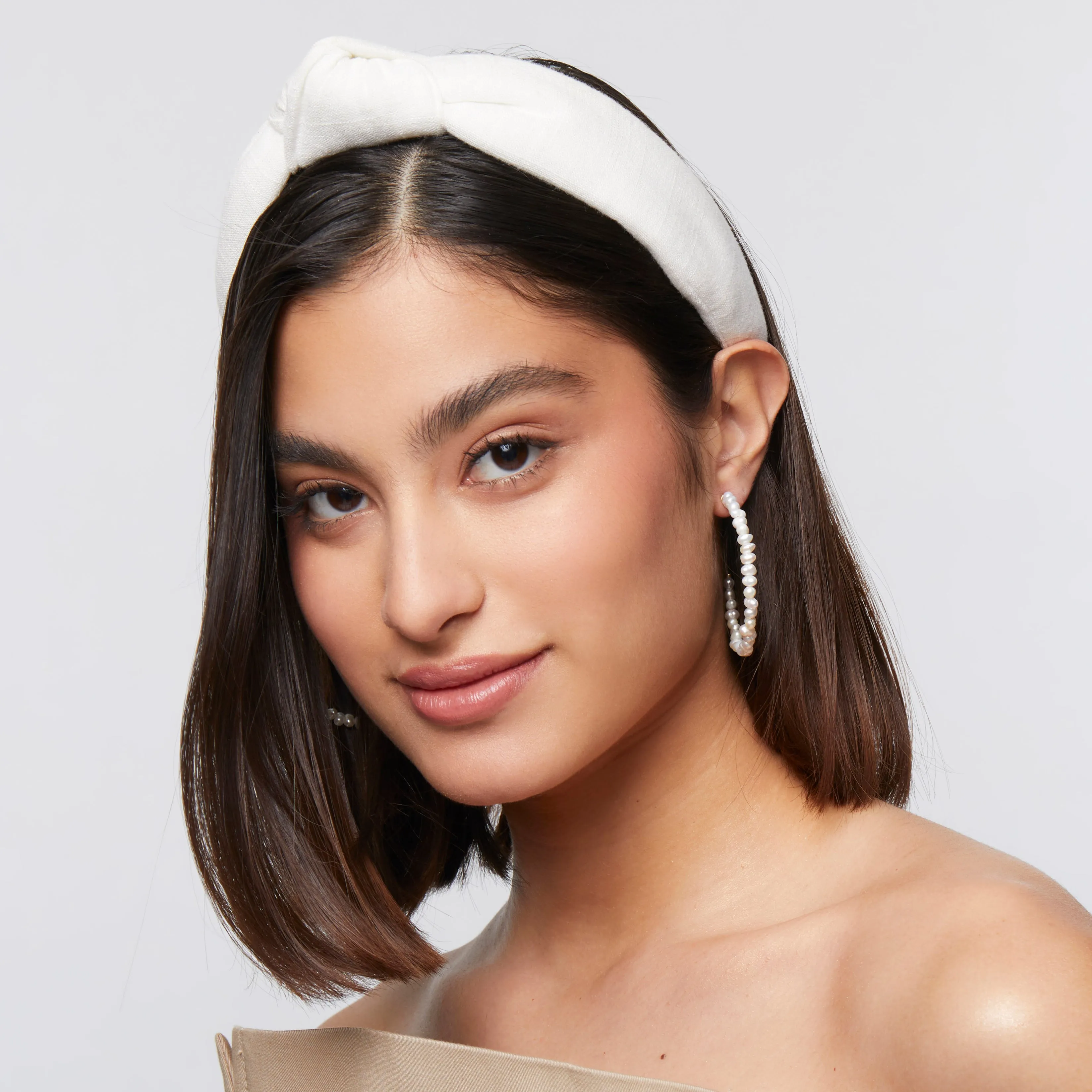 WHITE LINEN HEADBAND sold by Lele Sadoughi product image thumbnail 2