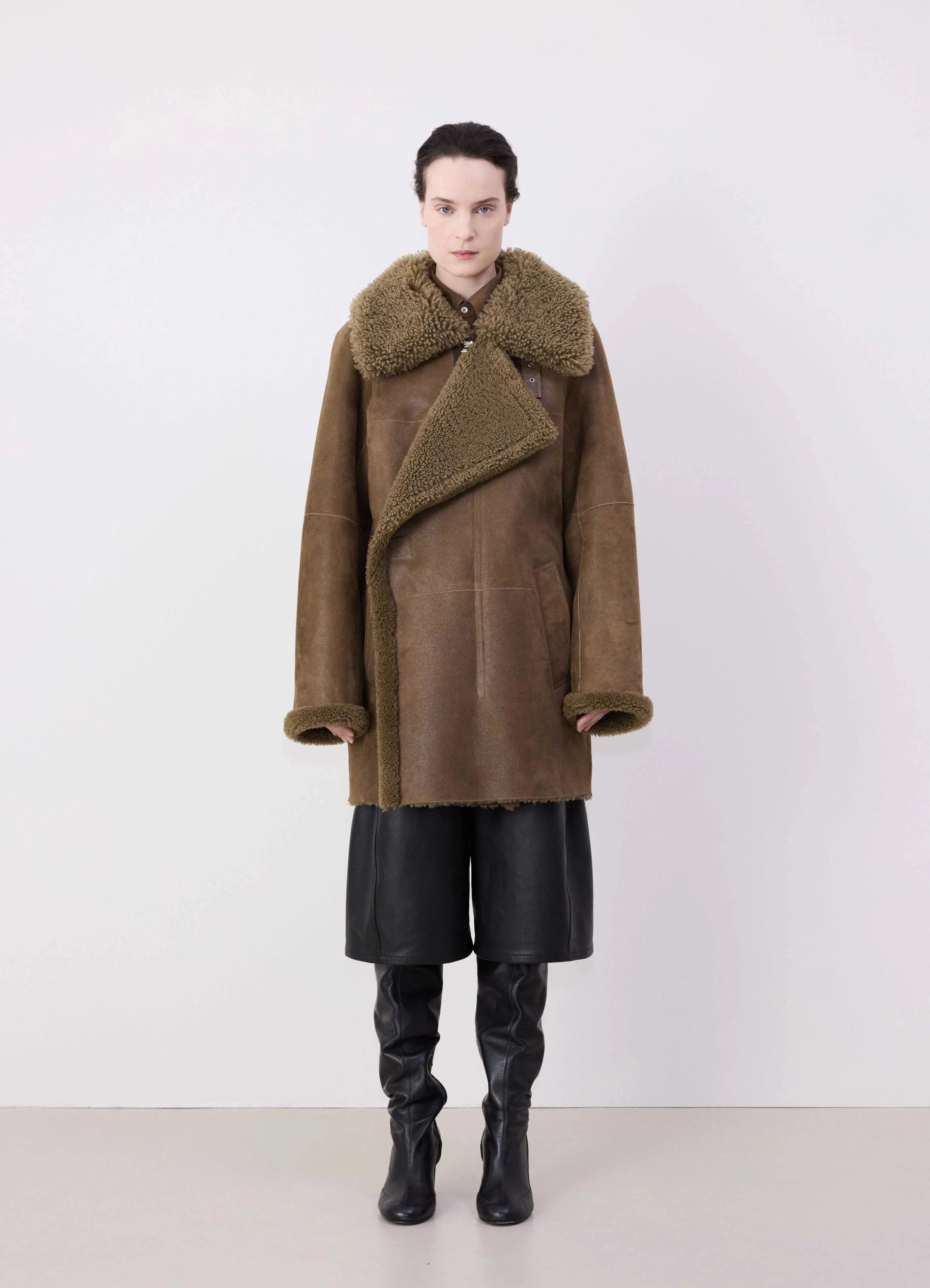 ASYMMETRICAL SHEARLING COAT IN LEATHER sold by Lemaire product image thumbnail 2