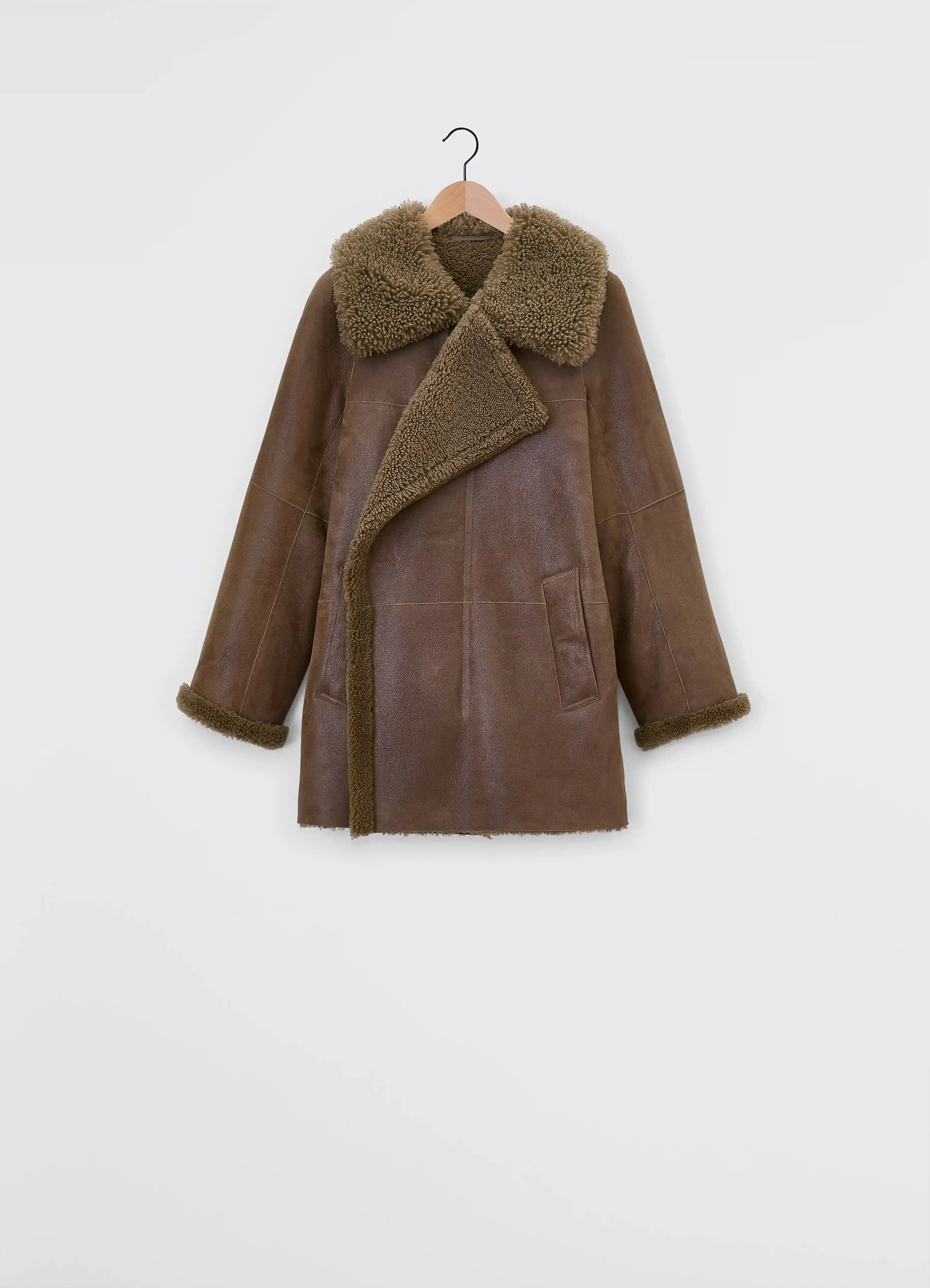 ASYMMETRICAL SHEARLING COAT IN LEATHER sold by Lemaire product image thumbnail 4