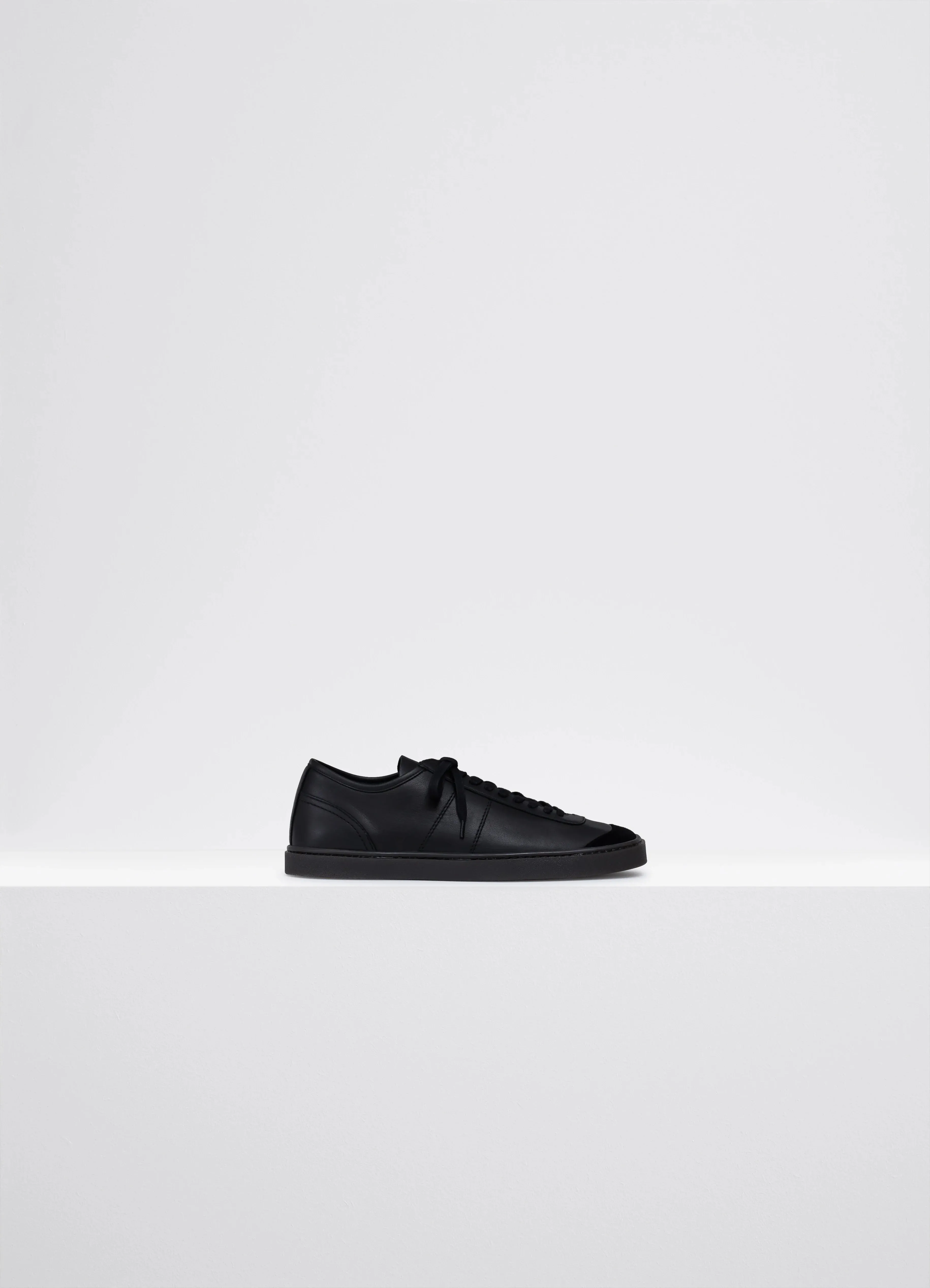 LINOLEUM BASIC LACED UP TRAINERS sold by Lemaire