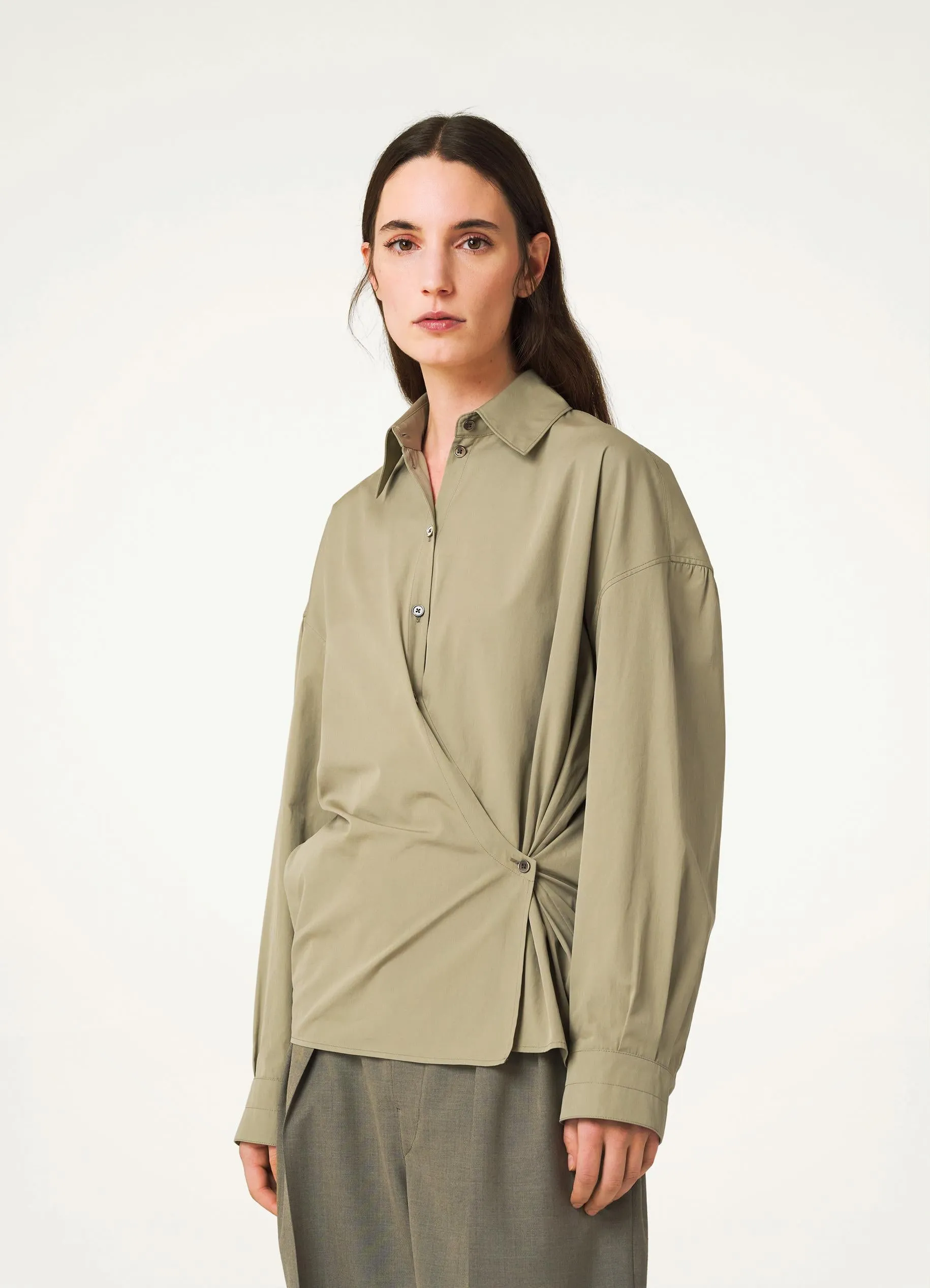 STRAIGHT COLLAR TWISTED SHIRT sold by Lemaire