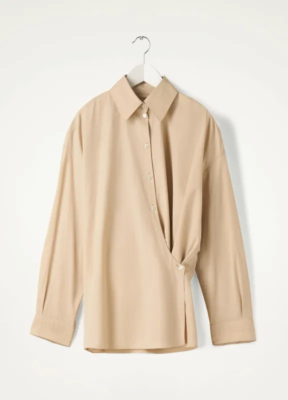 STRAIGHT COLLAR TWISTED SHIRT sold by Lemaire