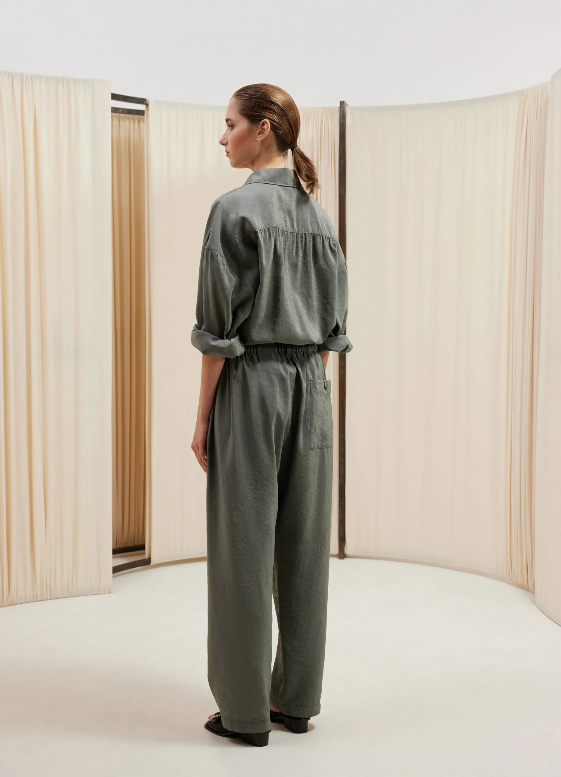 STRAIGHT COLLAR TWISTED SHIRT sold by Lemaire product image thumbnail 3