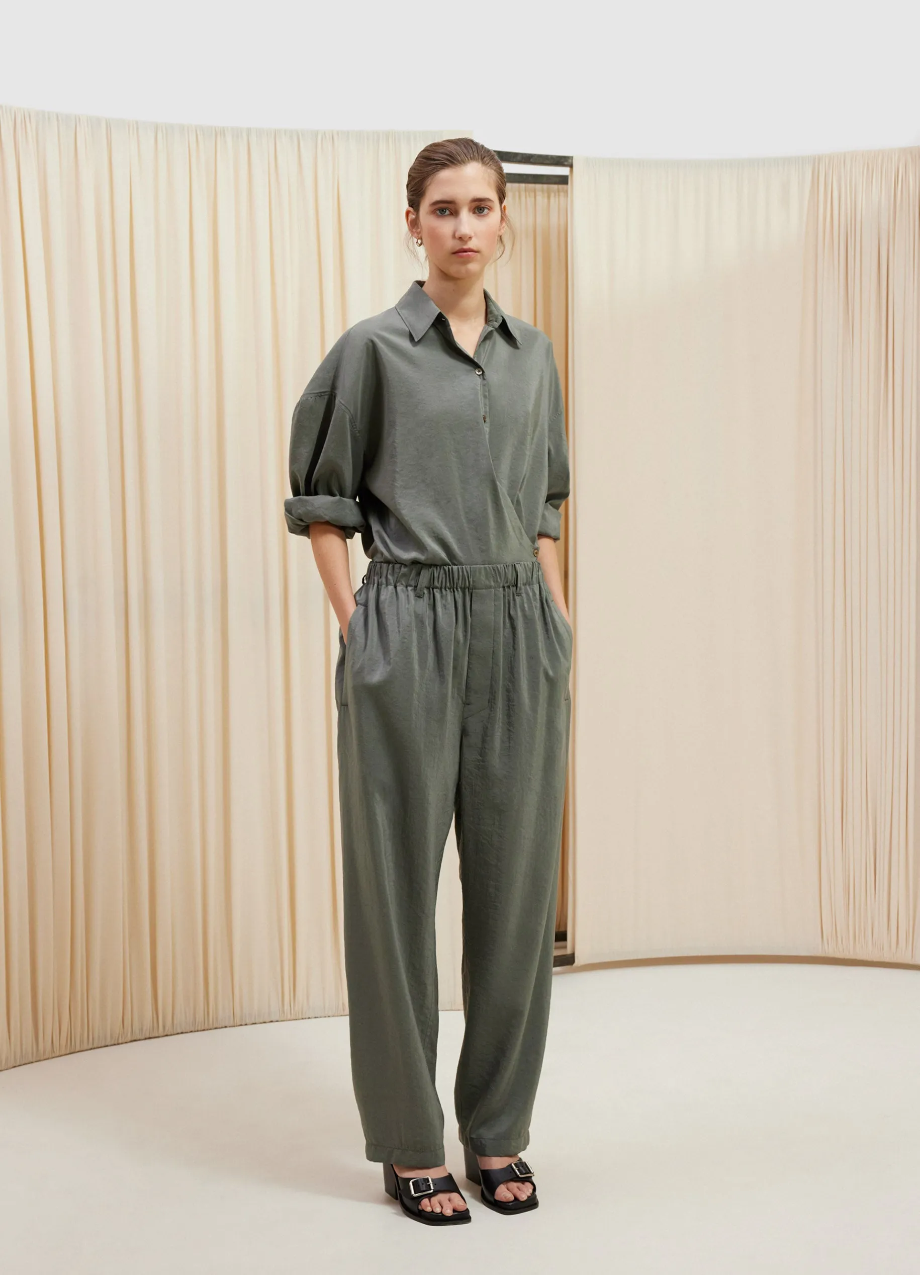 STRAIGHT COLLAR TWISTED SHIRT sold by Lemaire product image thumbnail 2