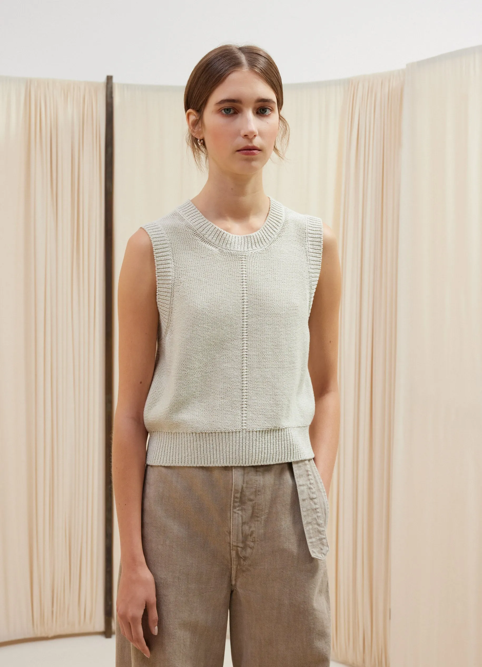 SLEEVELESS CROPPED SWEATER sold by Lemaire