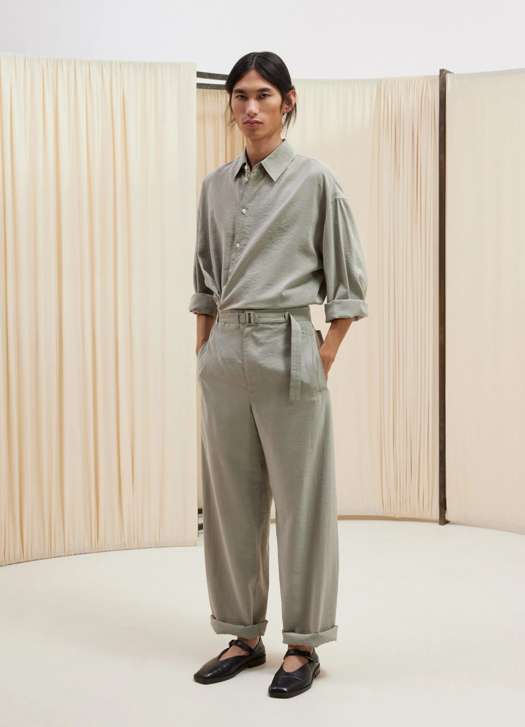 SEAMLESS BELTED PANTS sold by Lemaire