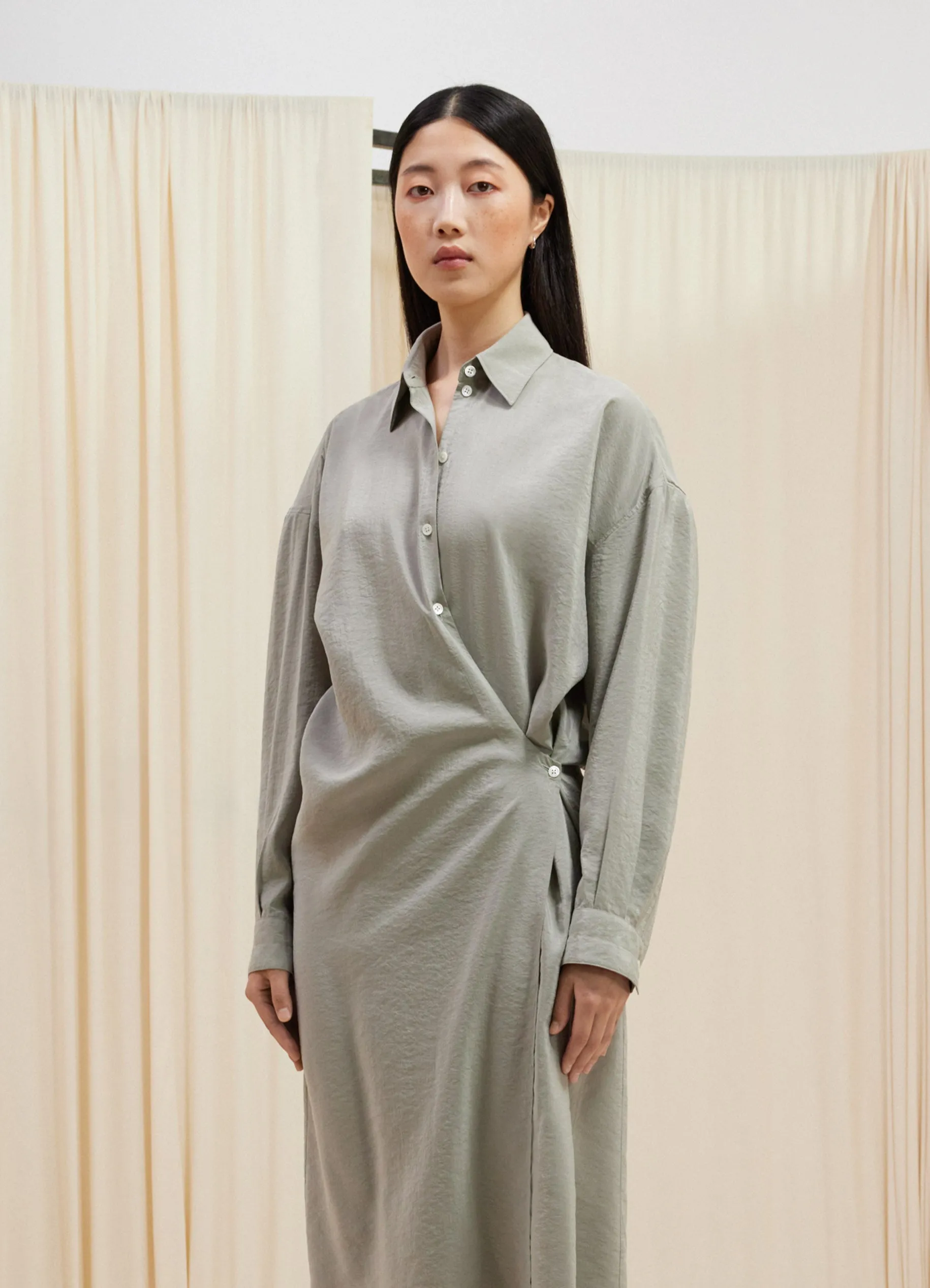 STRAIGHT COLLAR TWISTED DRESS sold by Lemaire