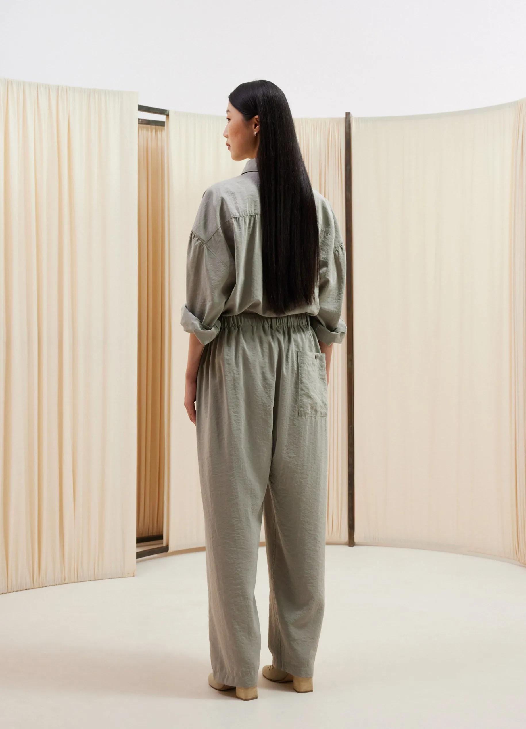 STRAIGHT COLLAR TWISTED SHIRT sold by Lemaire product image thumbnail 3