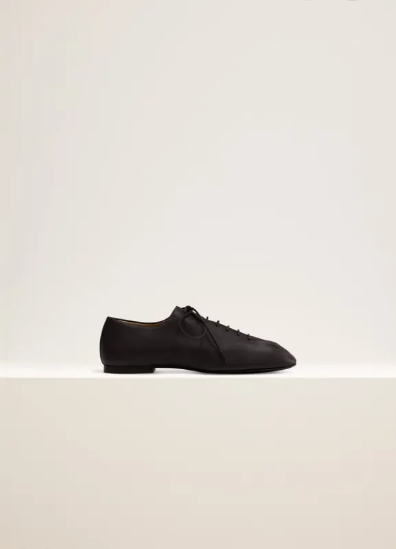 SOURIS FLAT CLASSIC DERBIES sold by Lemaire