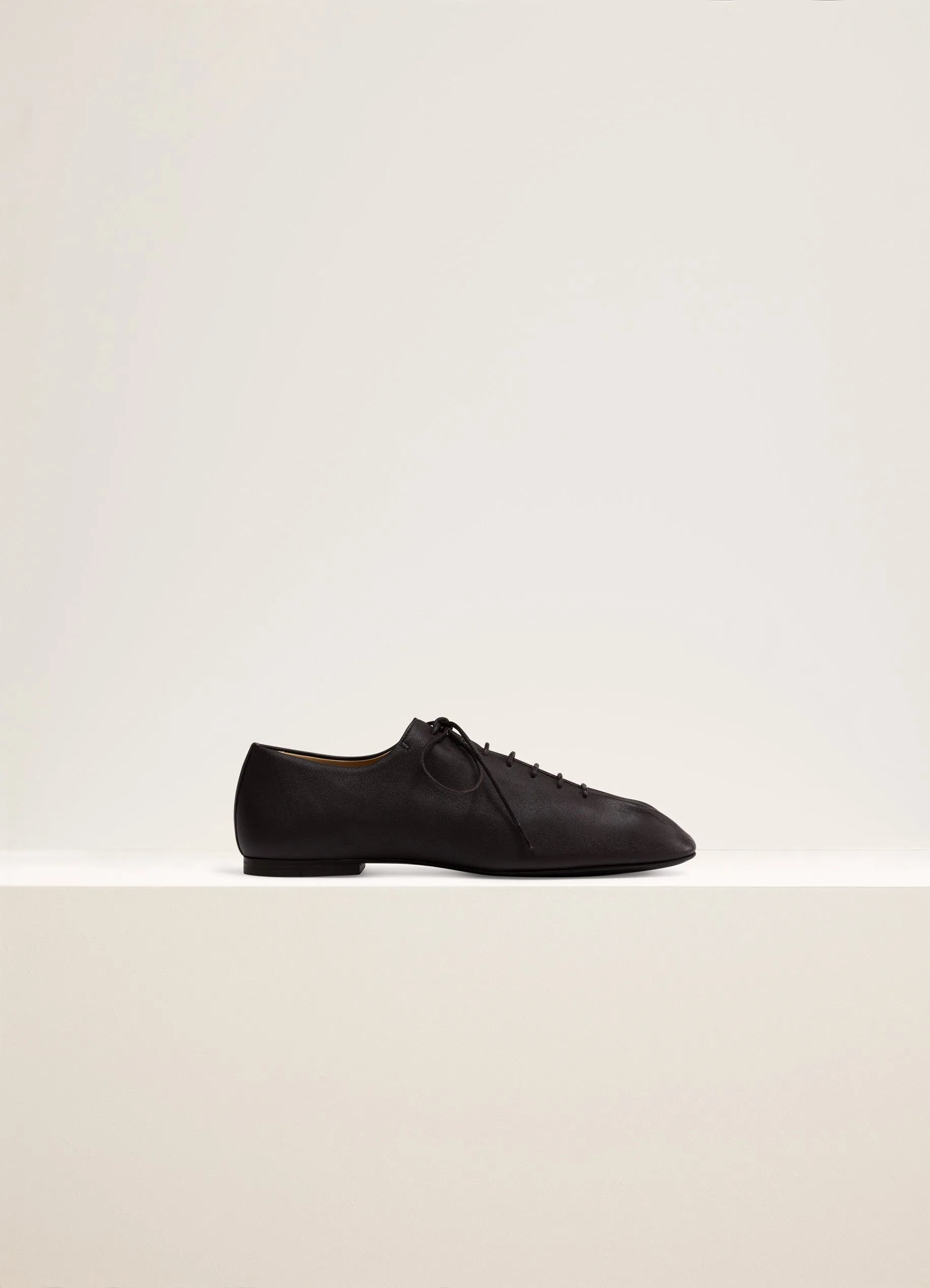 SOURIS FLAT CLASSIC DERBIES sold by Lemaire