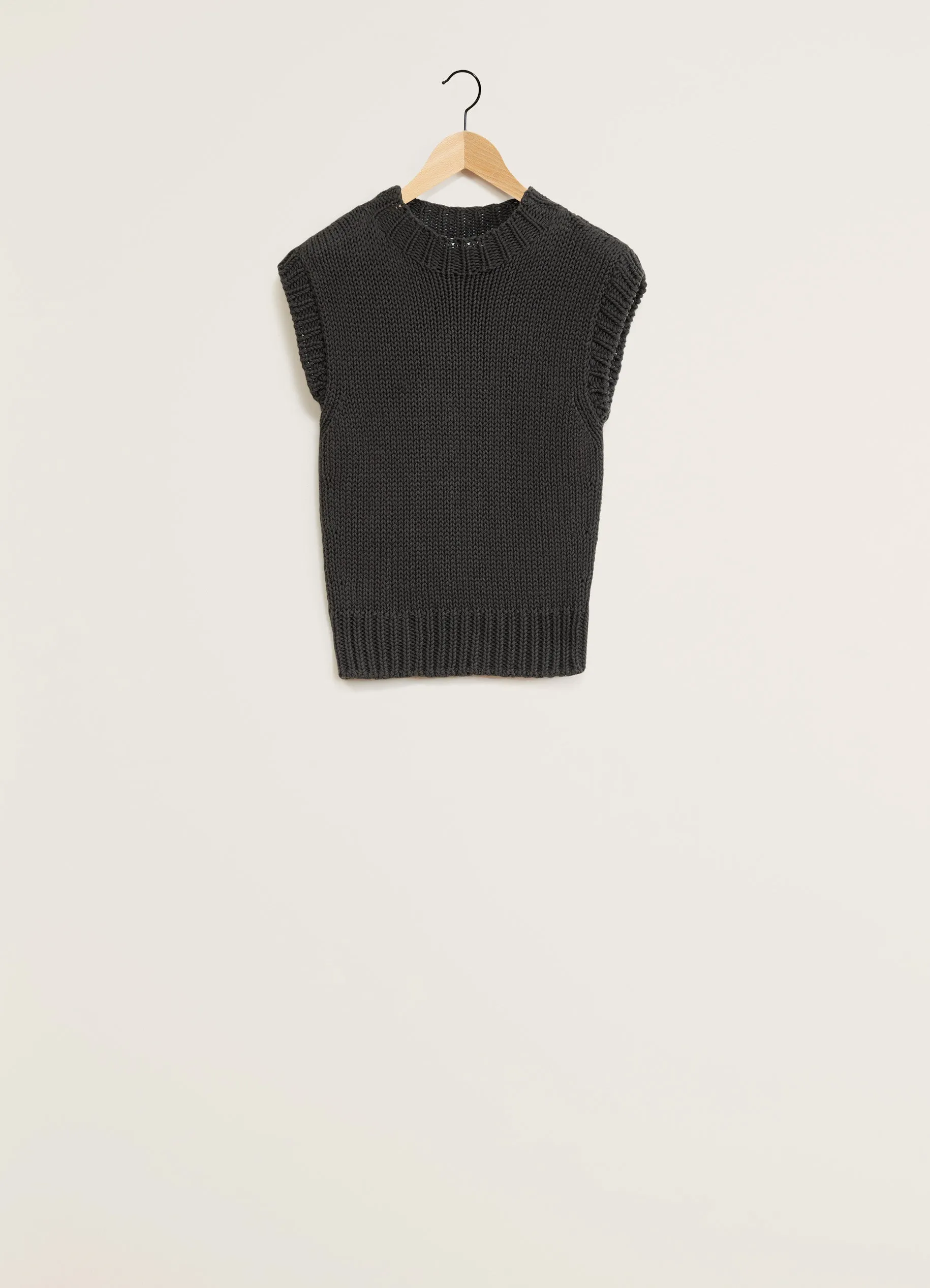 CHUNKY SLEEVELESS SWEATER sold by Lemaire product image thumbnail 3