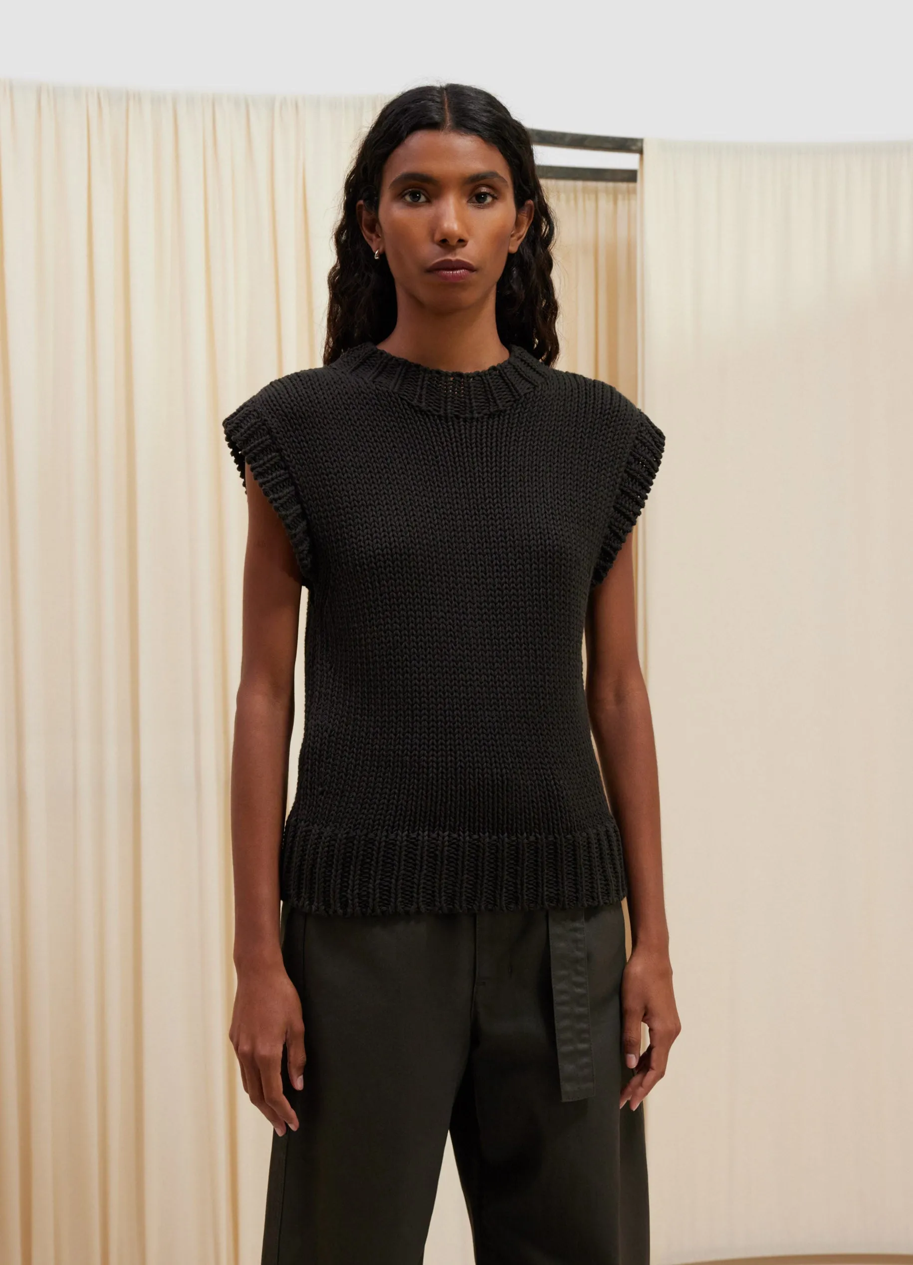 CHUNKY SLEEVELESS SWEATER sold by Lemaire