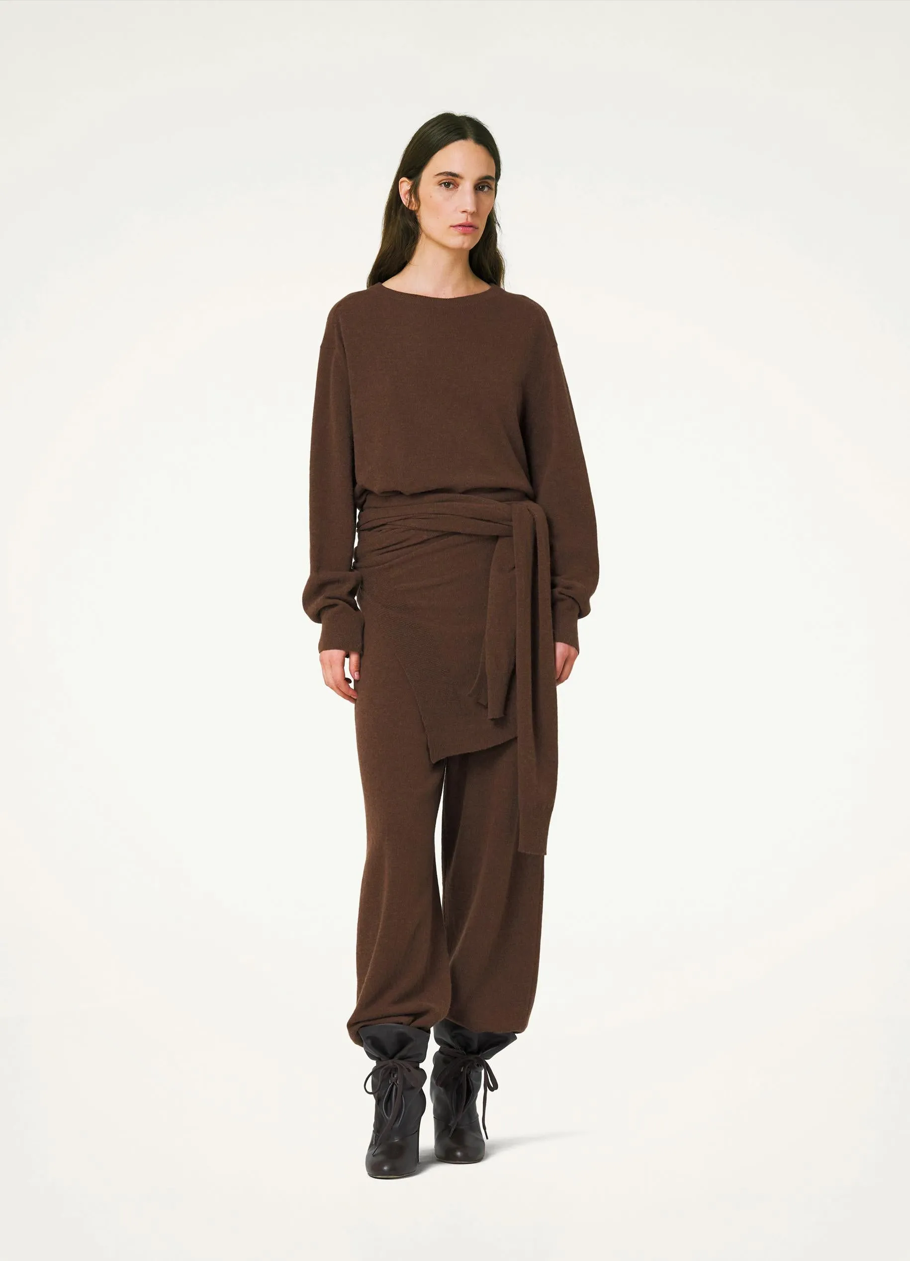 SOFT CURVED PANTS sold by Lemaire product image thumbnail 4