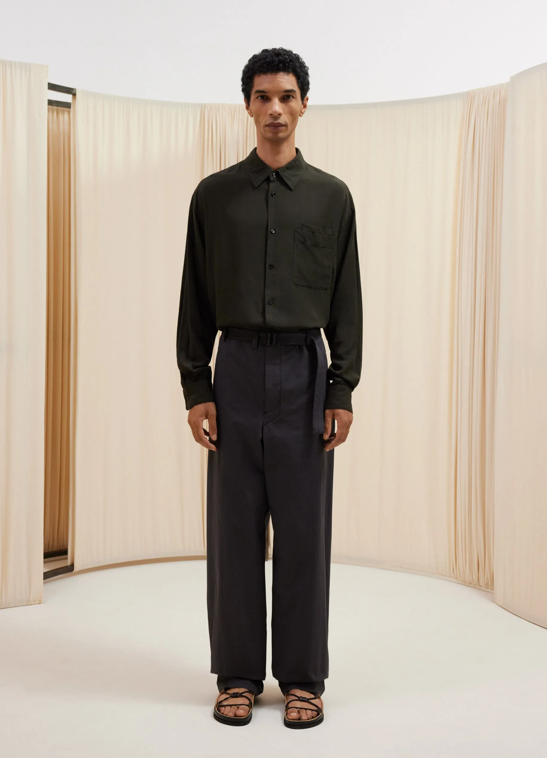 SEAMLESS BELTED PANTS sold by Lemaire