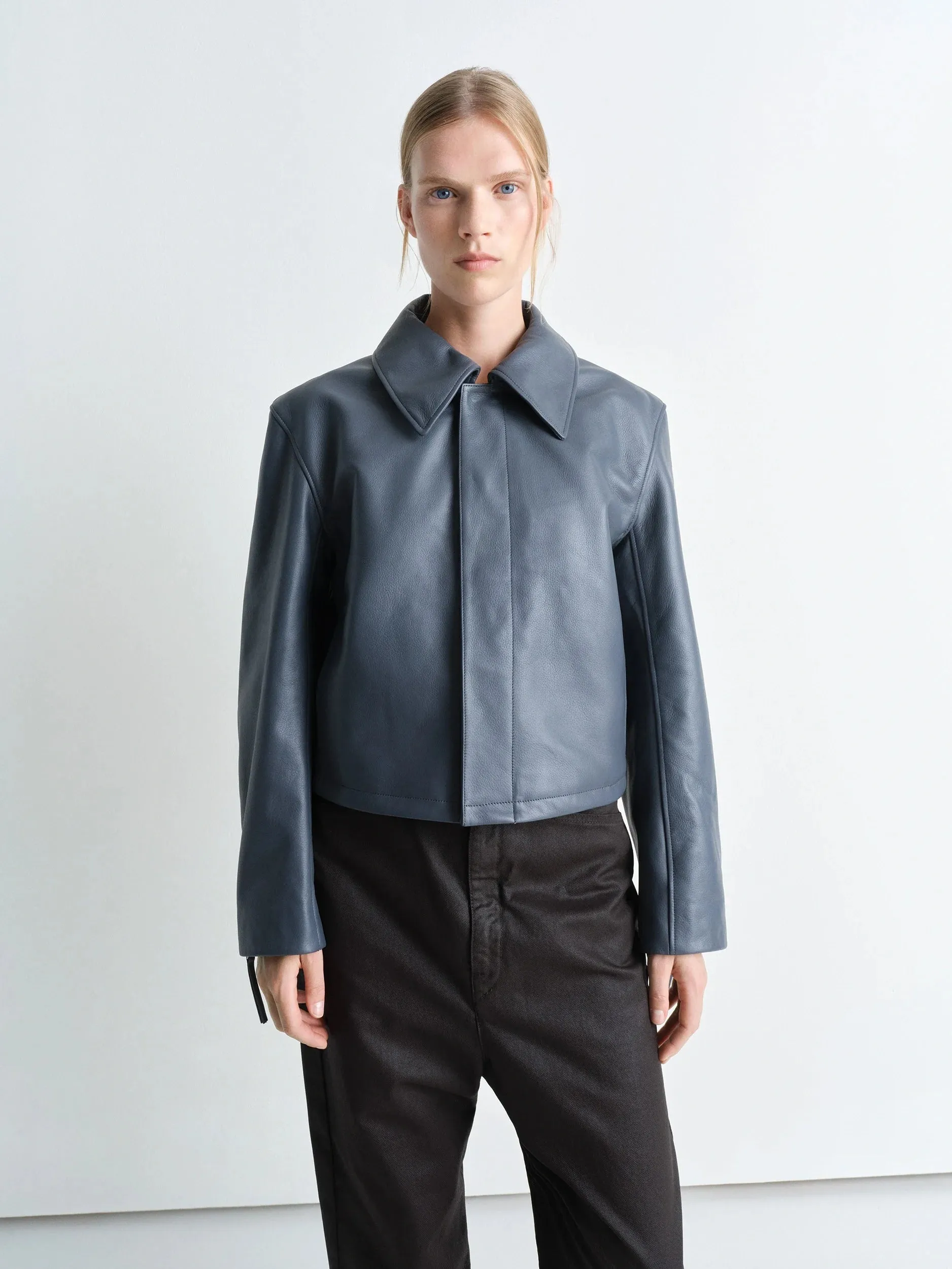 BOXY CROPPED JACKET IN LEATHER sold by Lemaire