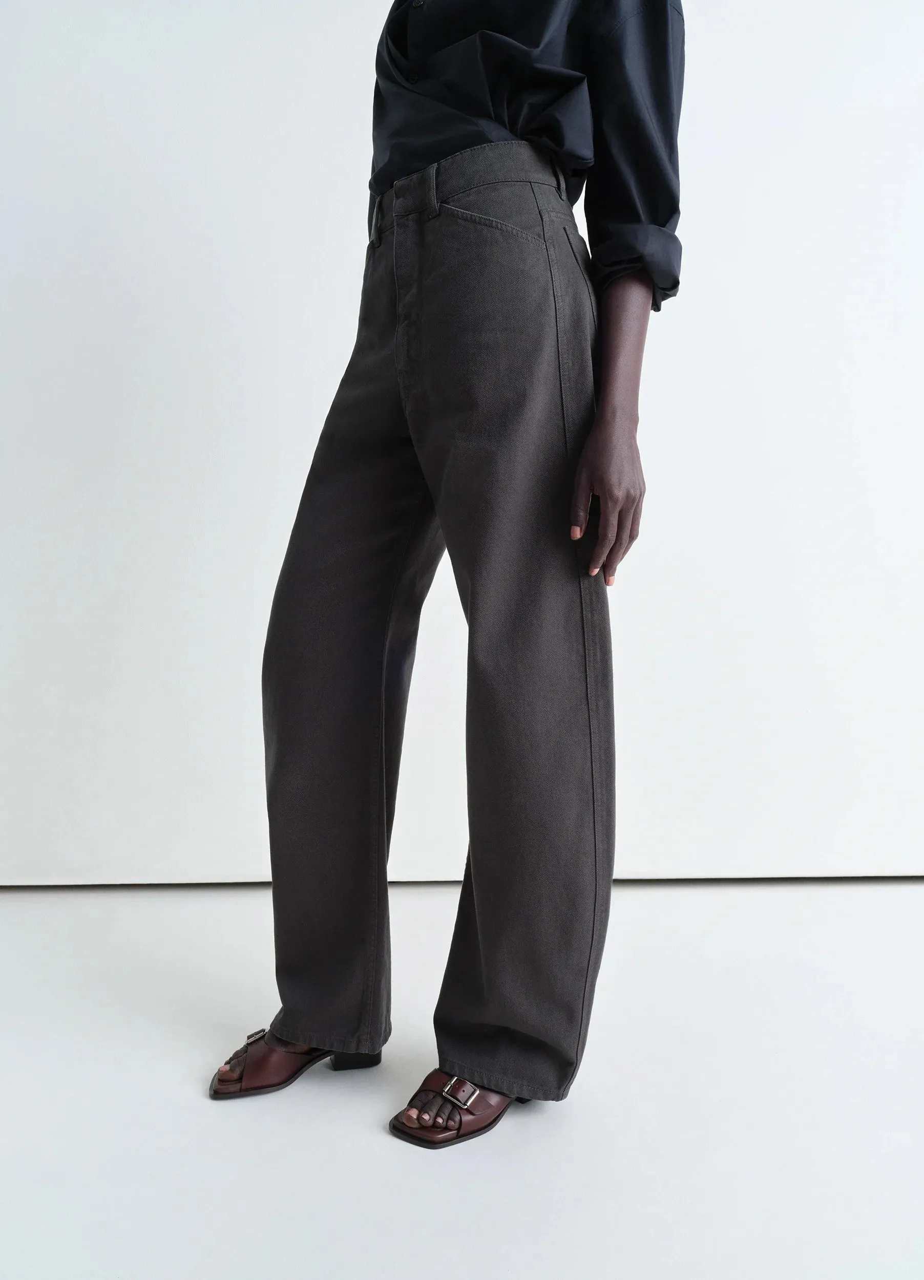 HIGH WAISTED CURVED PANTS sold by Lemaire product image thumbnail 3