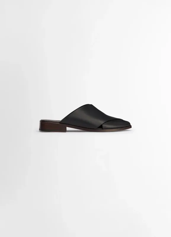 CROSS FLAT SANDALS sold by Lemaire
