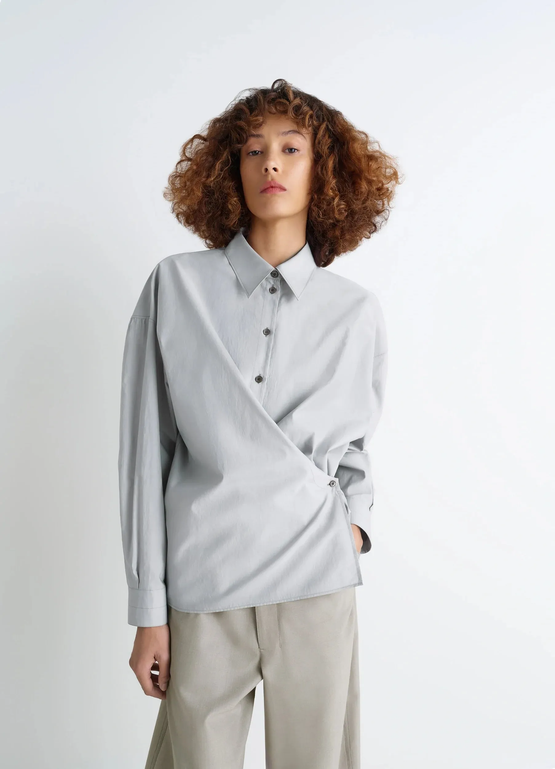 STRAIGHT COLLAR TWISTED SHIRT sold by Lemaire