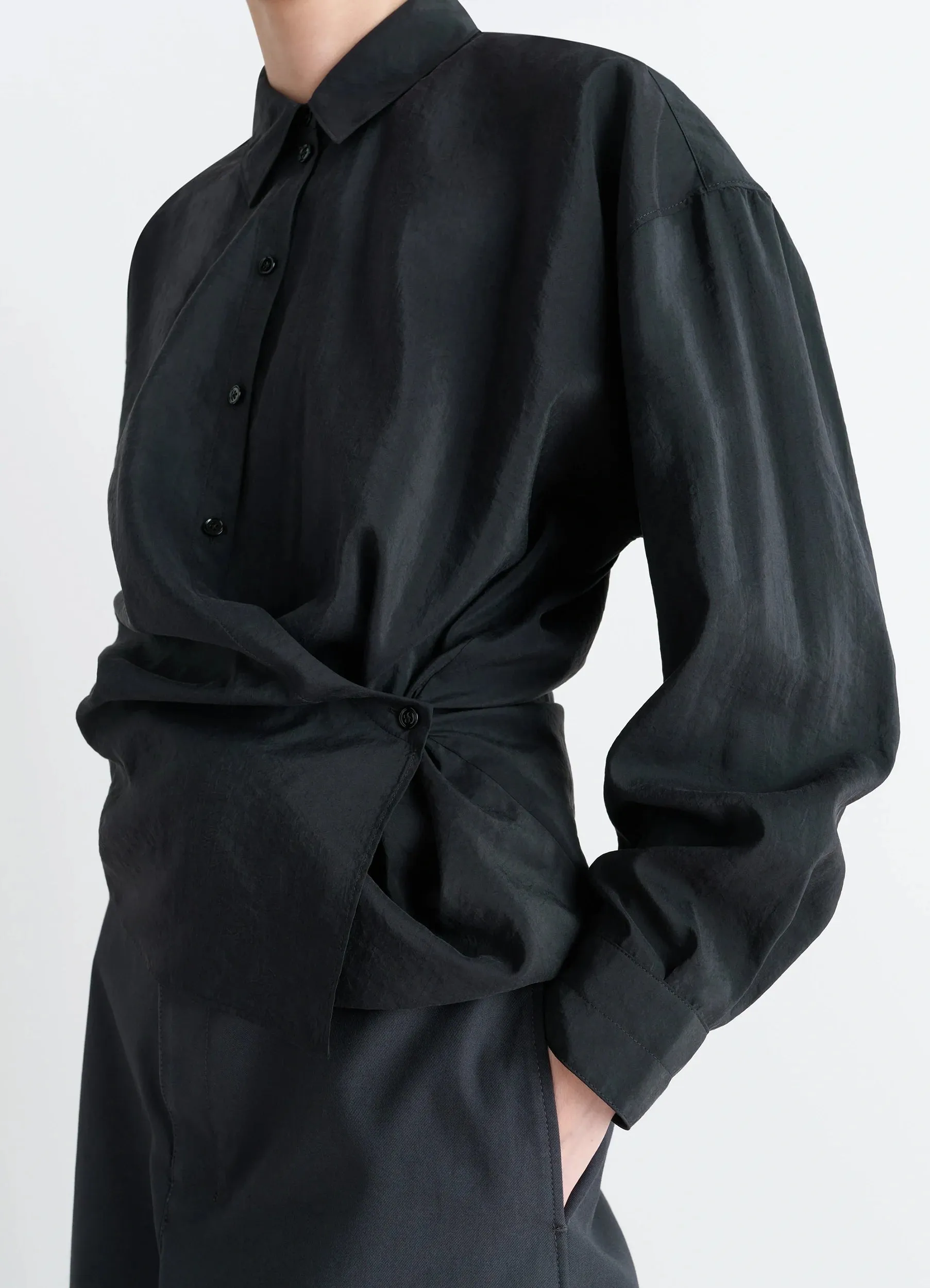STRAIGHT COLLAR TWISTED SHIRT IN DRY SILK sold by Lemaire product image thumbnail 3