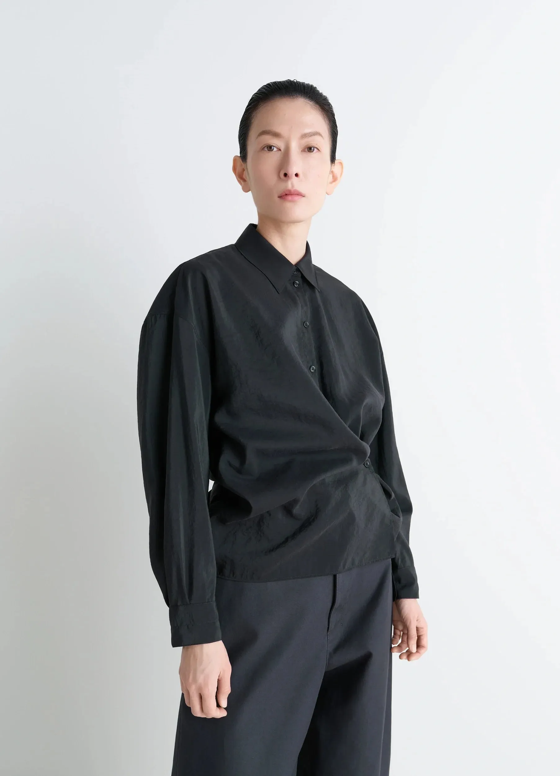 STRAIGHT COLLAR TWISTED SHIRT IN DRY SILK sold by Lemaire