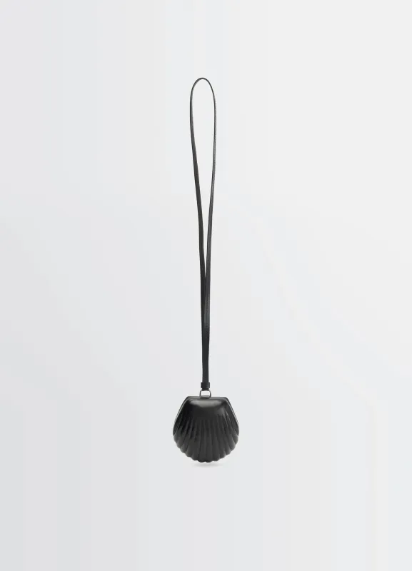 CARLOS SHELL COIN PURSE NECKLACE IN LEATHER made by Lemaire