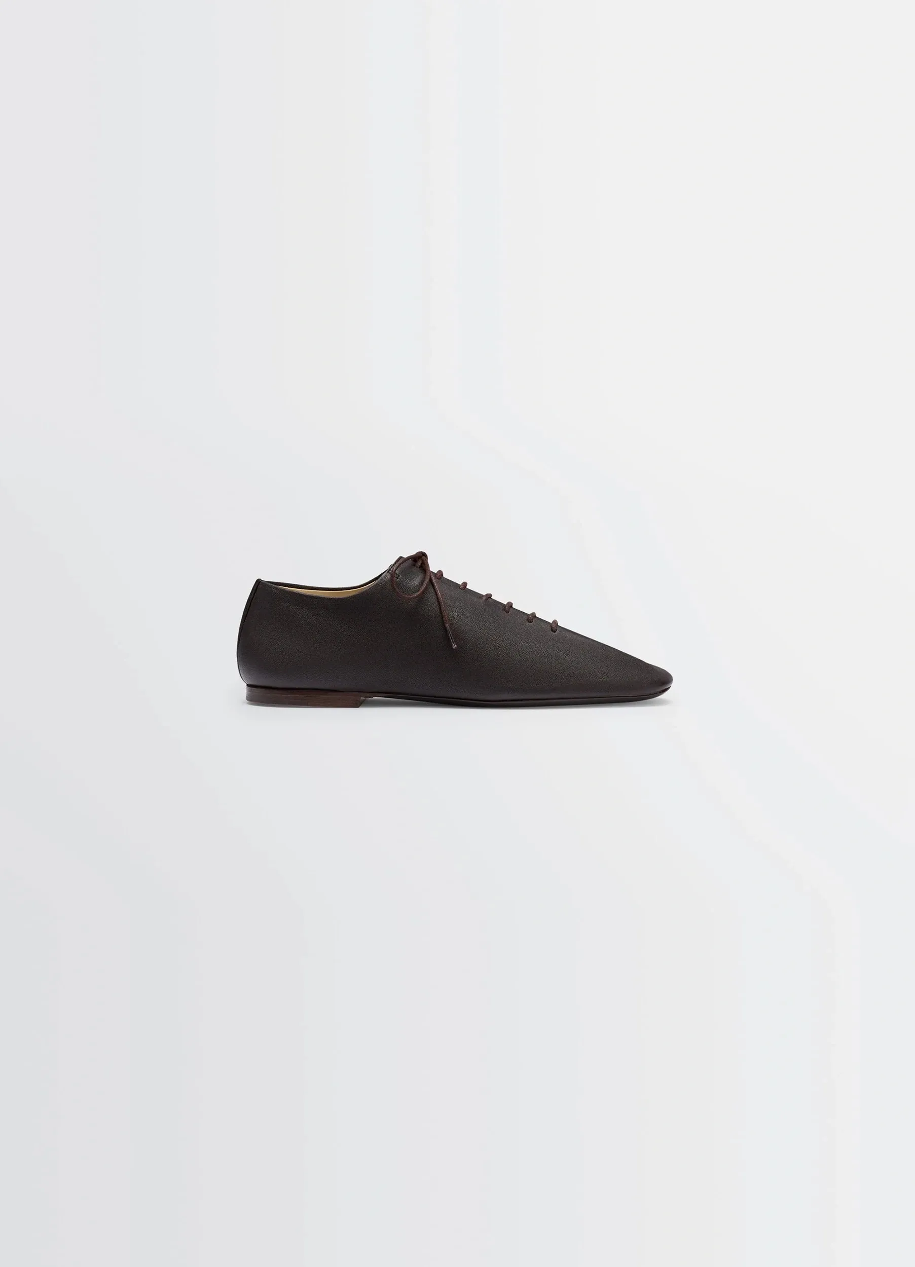 SOURIS FLAT CLASSIC DERBIES IN LEATHER sold by Lemaire