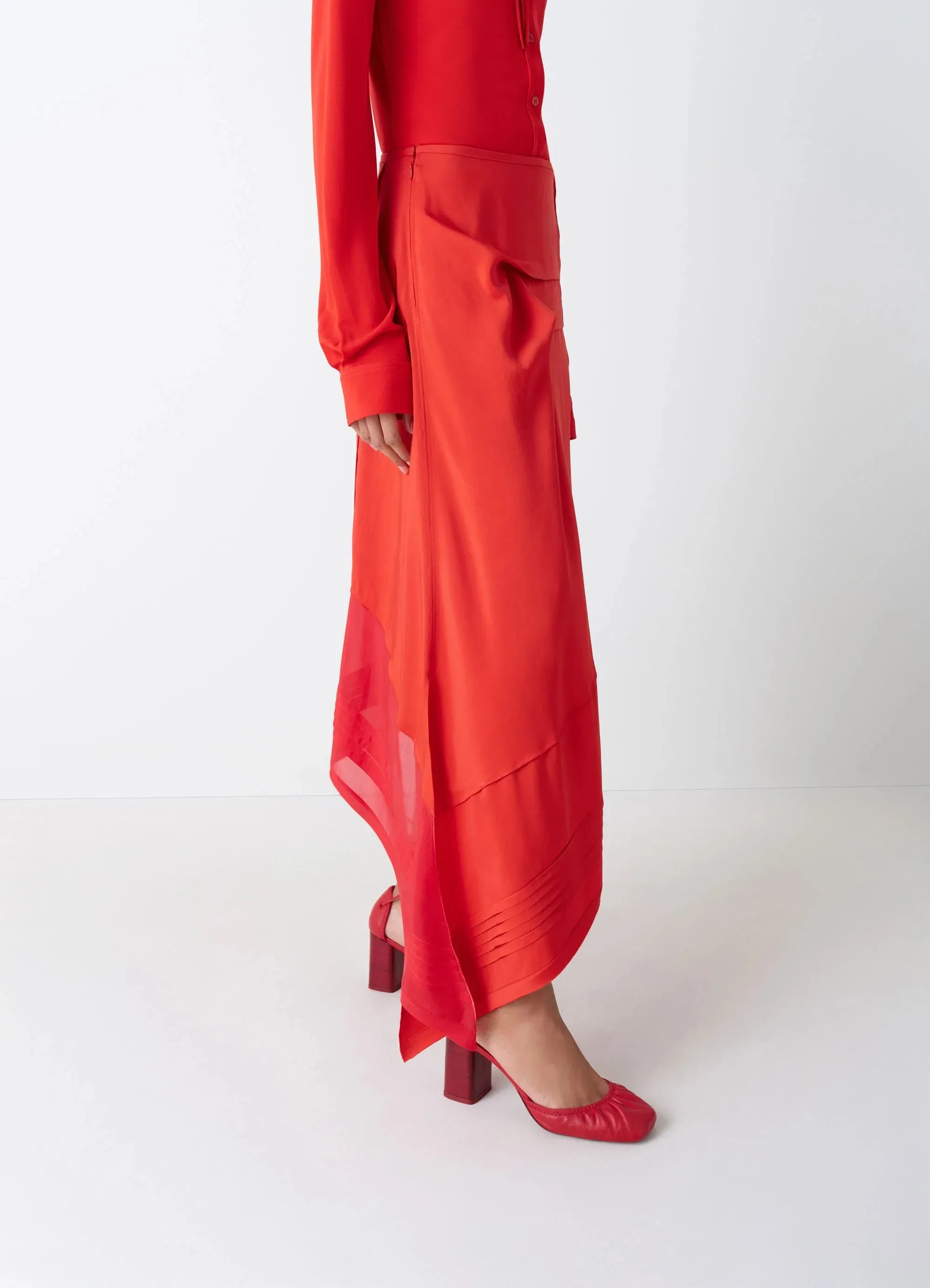 SKIRT WITH PLEATS IN SILK sold by Lemaire product image thumbnail 4