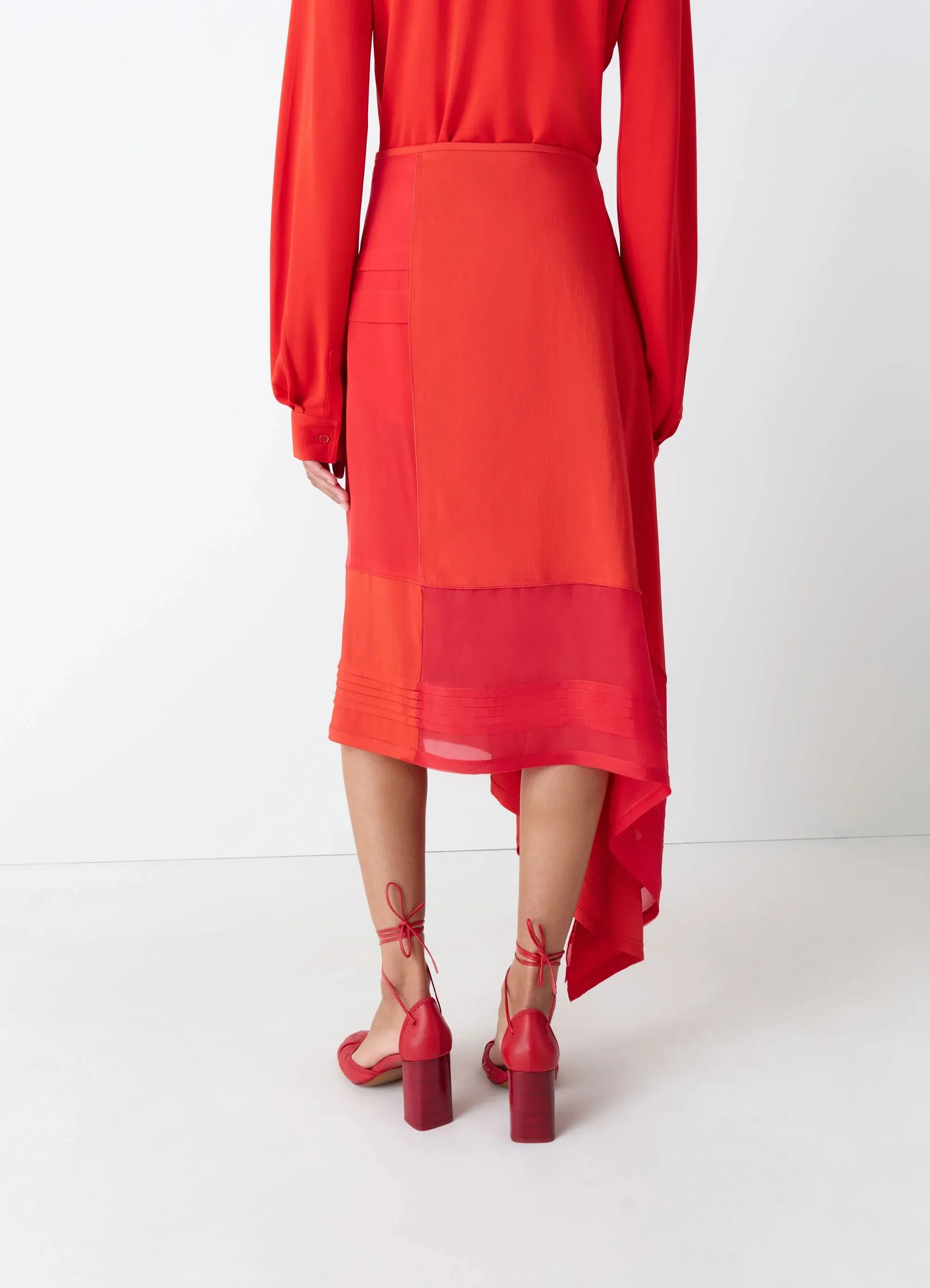 SKIRT WITH PLEATS IN SILK sold by Lemaire product image thumbnail 3