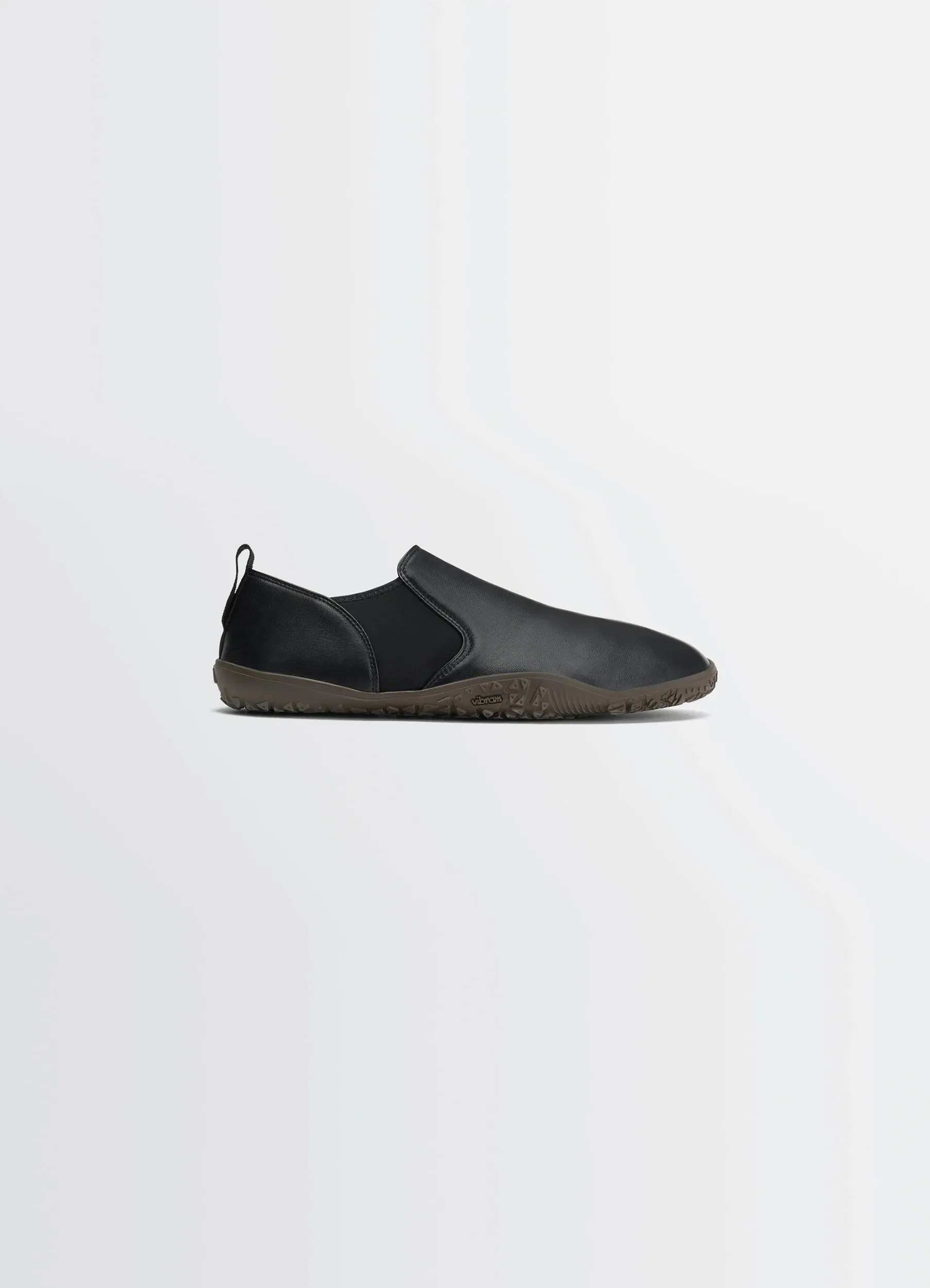VIBRAM GLOVE SLIP ON IN SHINY NAPPA LAMB LEATHER sold by Lemaire
