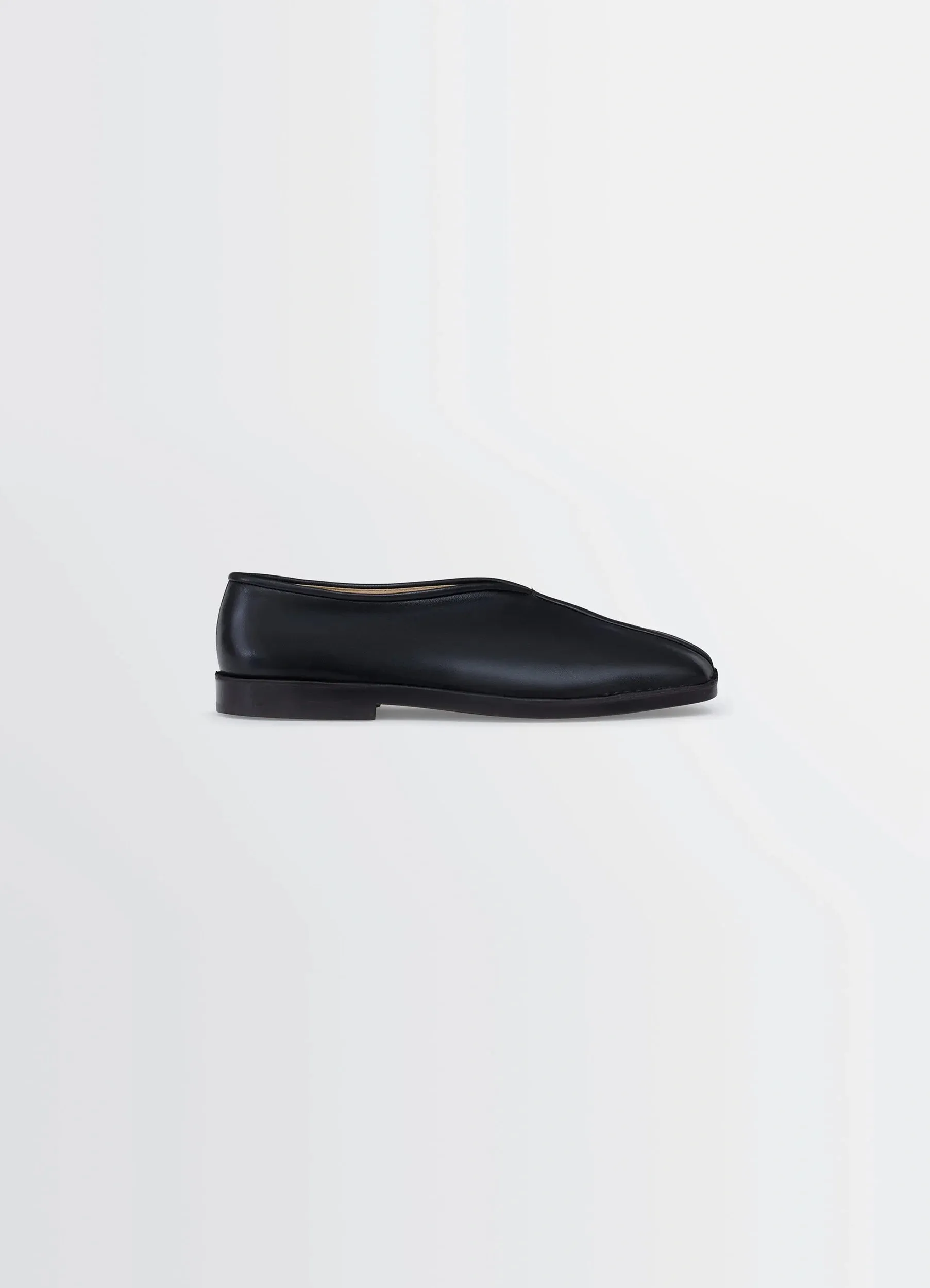 FLAT PIPED SLIPPERS IN LEATHER sold by Lemaire