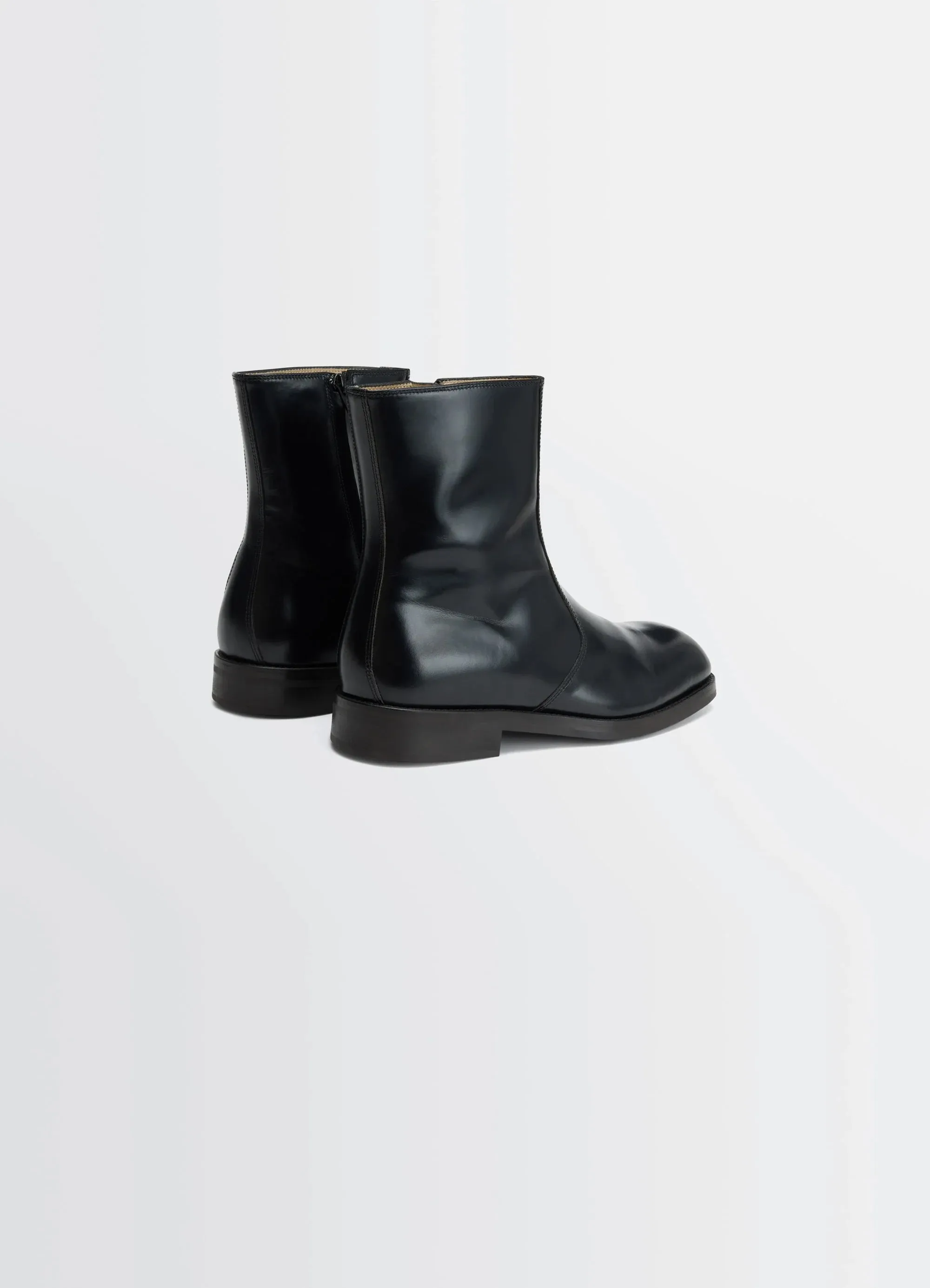 ZIPPED BOOTS IN LEATHER sold by Lemaire product image thumbnail 4