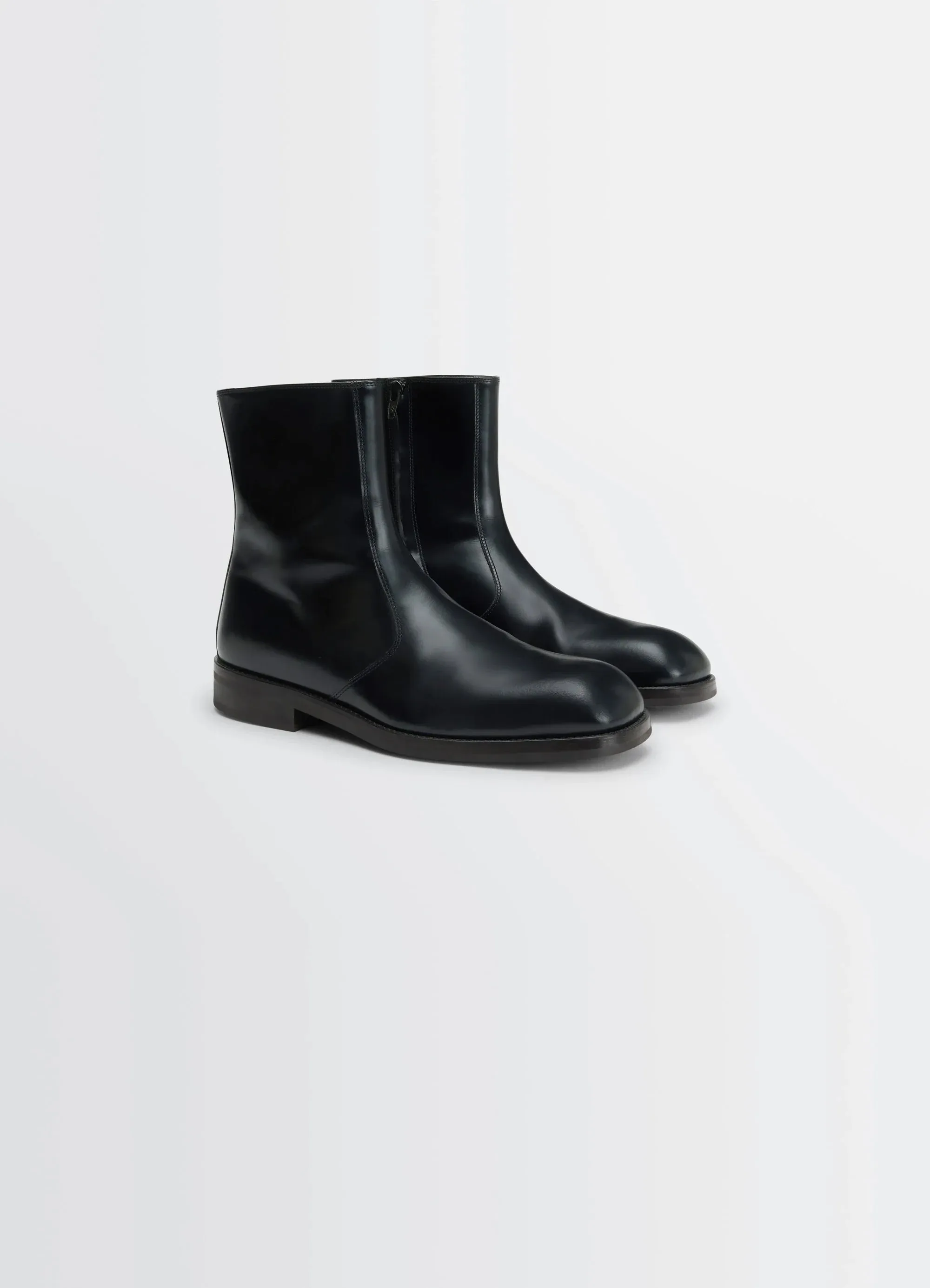 ZIPPED BOOTS IN LEATHER sold by Lemaire product image thumbnail 3