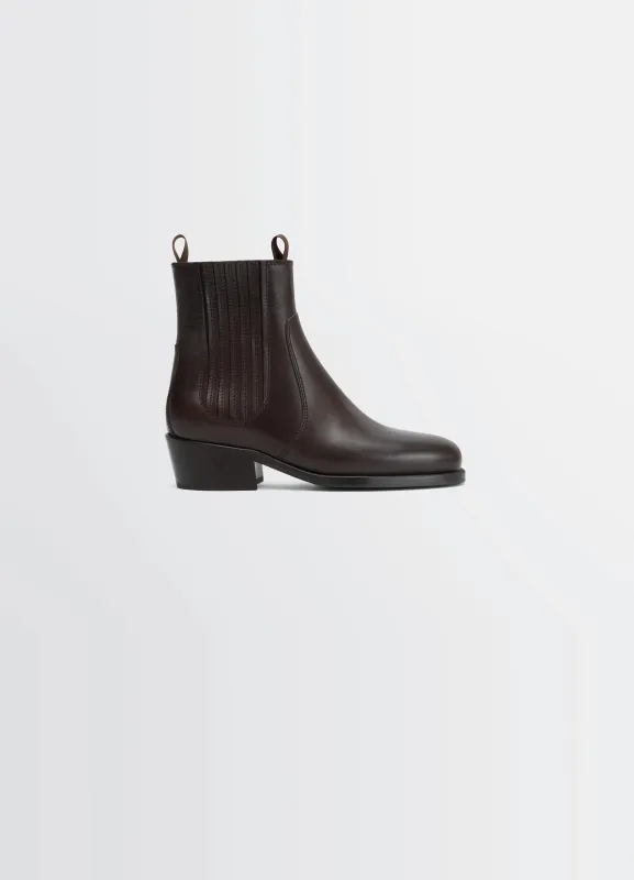 CHELSEA BOOTS sold by Lemaire