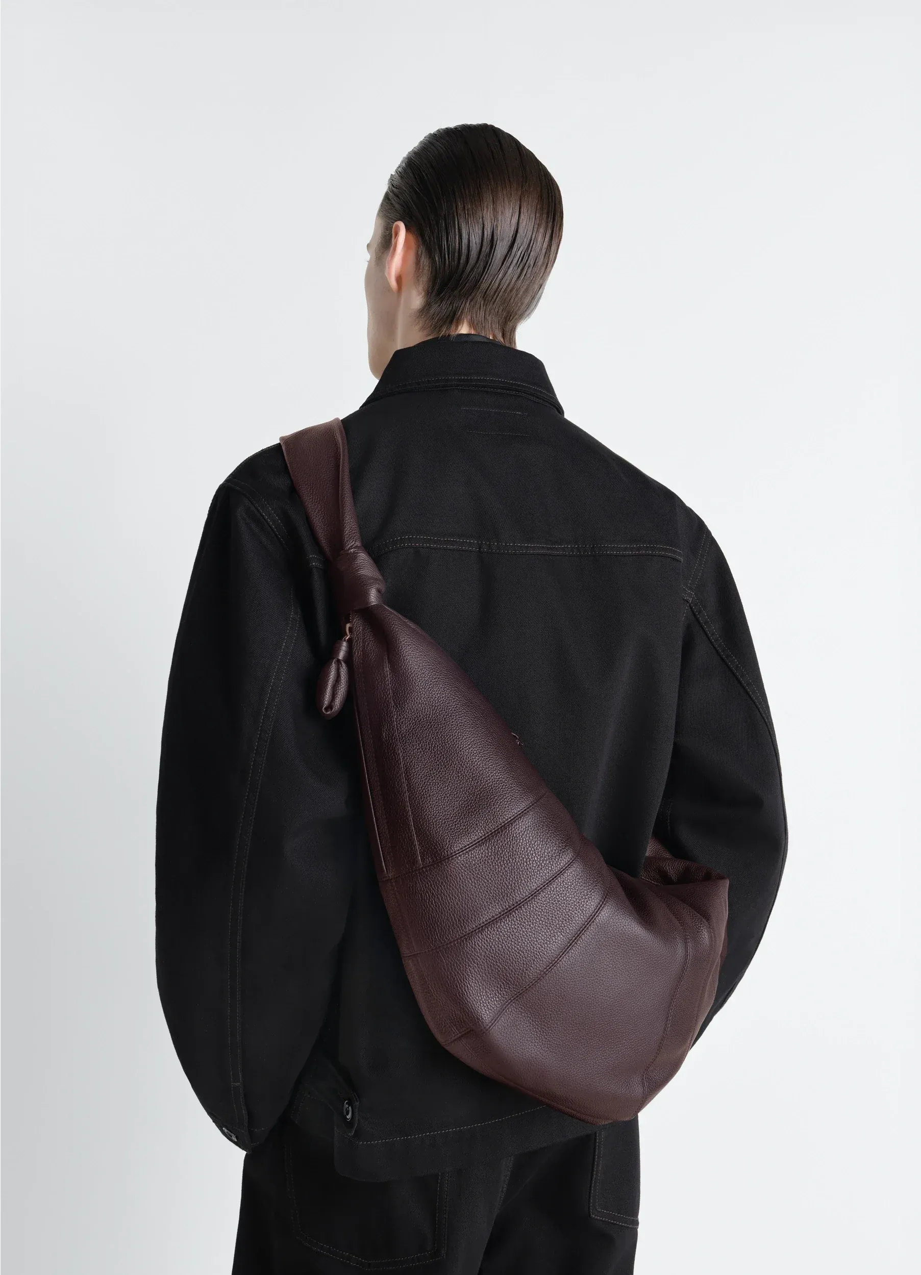 LARGE CROISSANT BAG IN LEATHER sold by Lemaire product image thumbnail 2