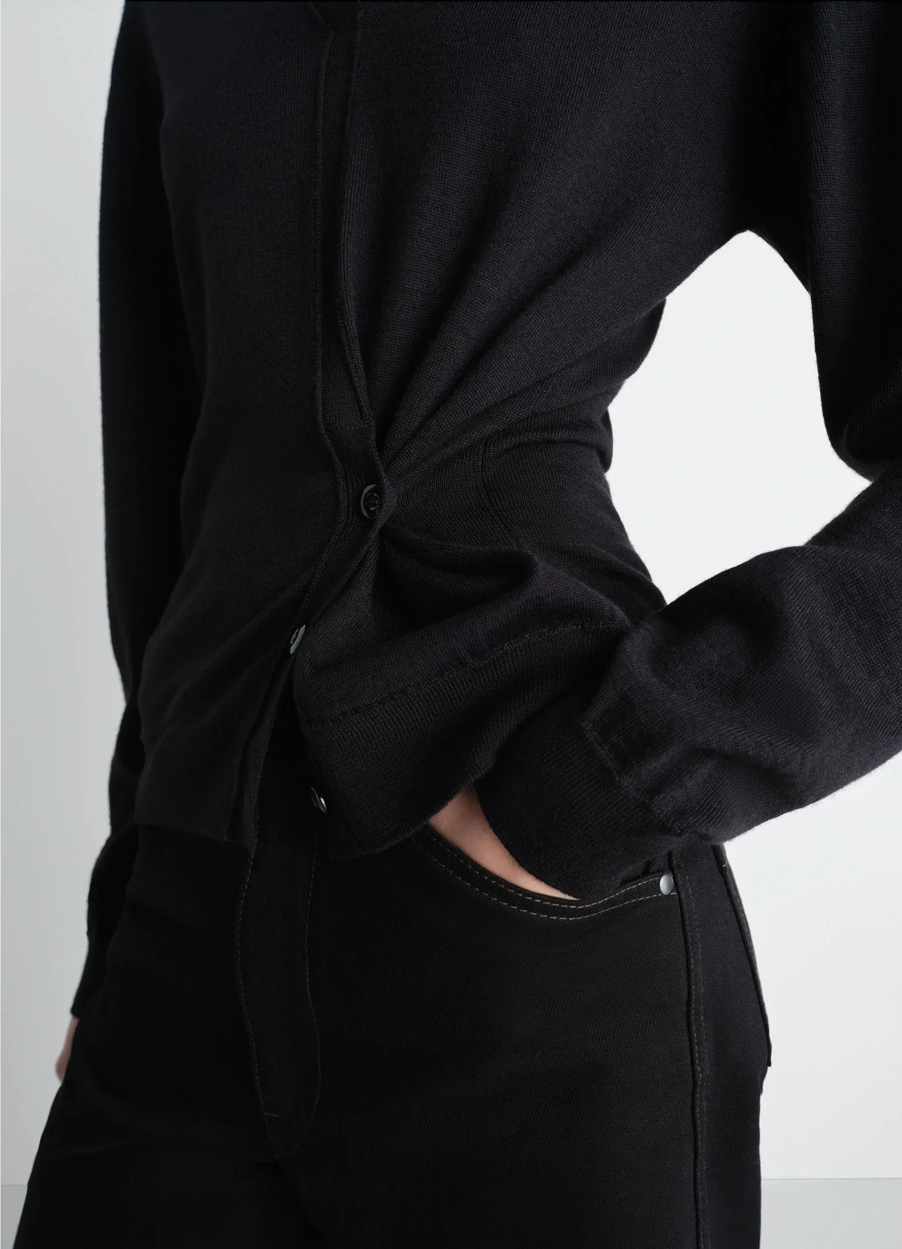 TWISTED V NECK JUMPER IN MERINO BLEND sold by Lemaire product image thumbnail 4