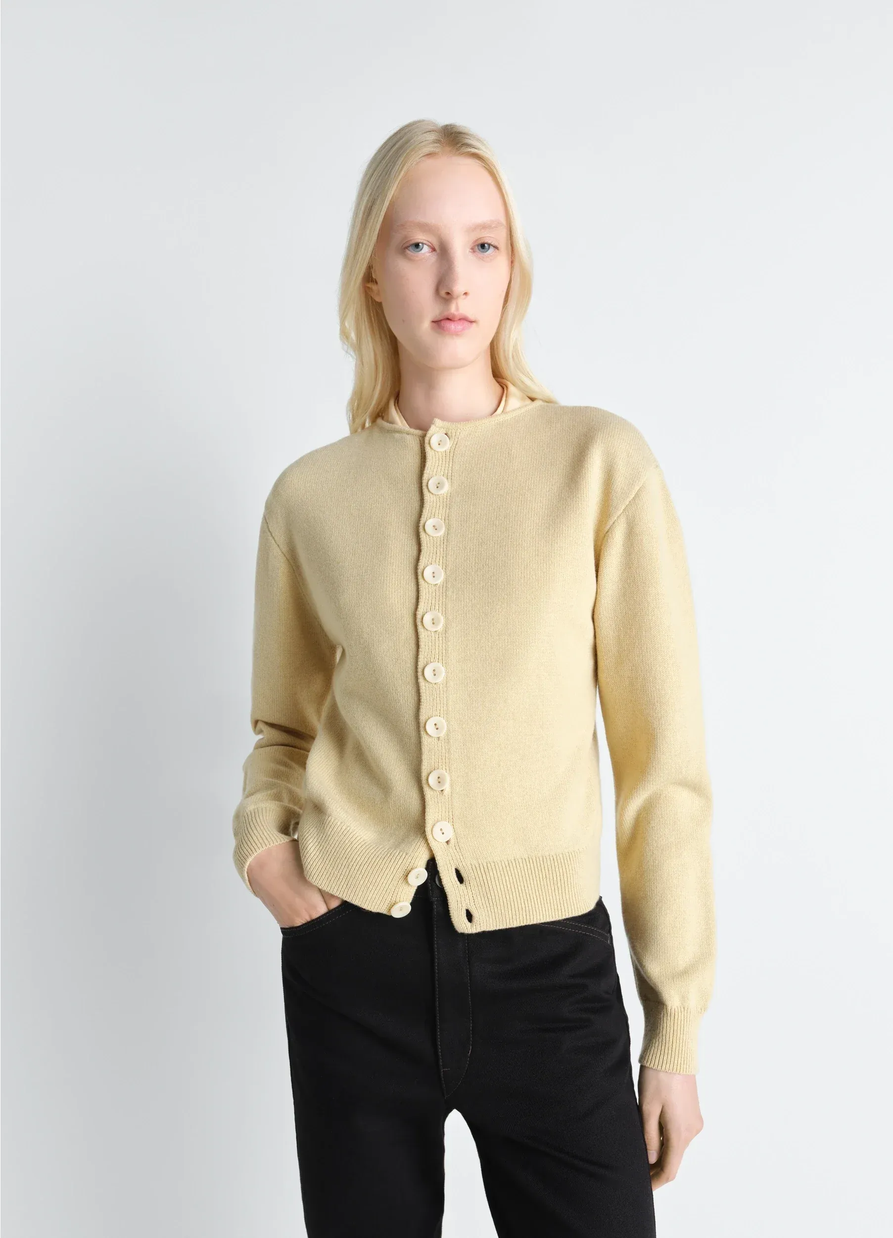 REVERSIBLE BUTTONED SWEATER IN CASHMERE WOOL sold by Lemaire product image thumbnail 4