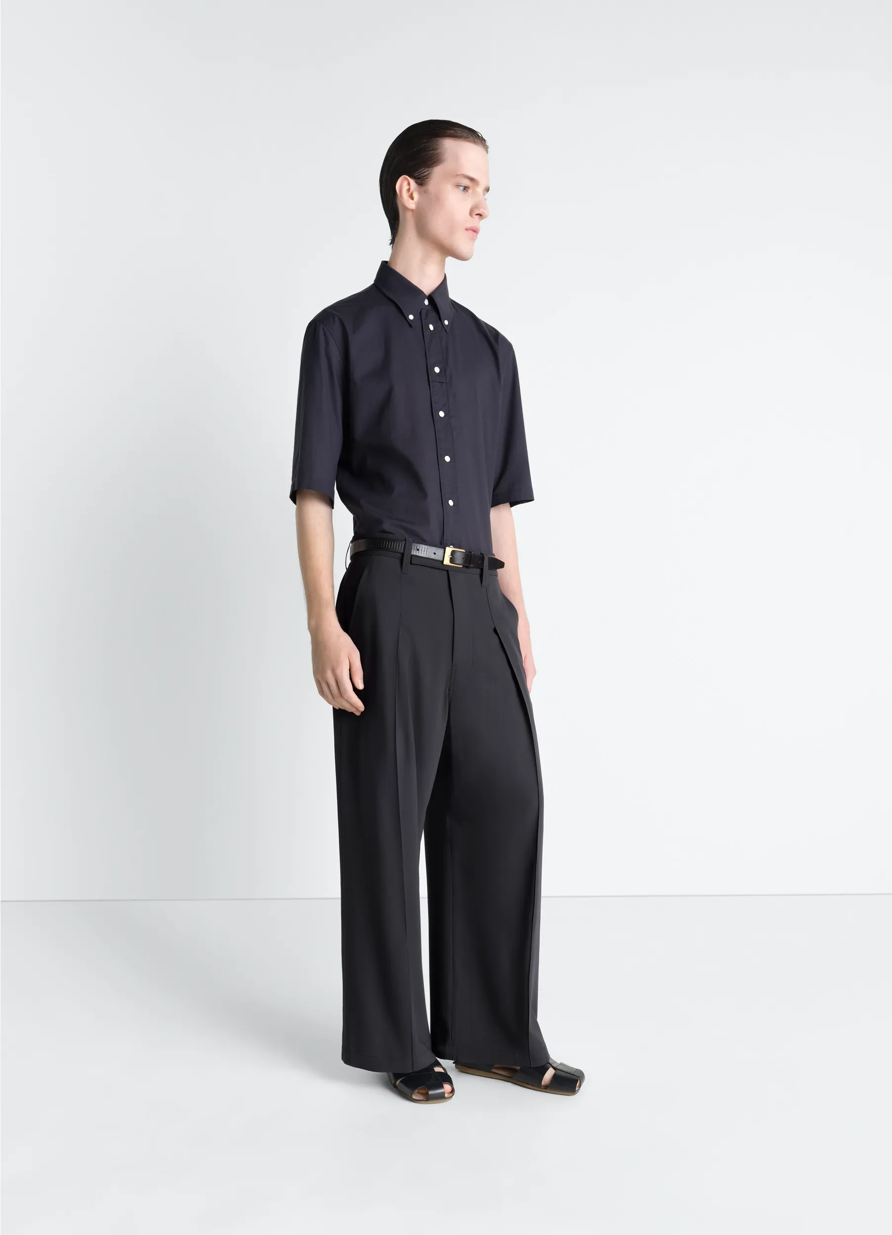 SHORT SLEEVE SHIRT IN WASHED COTTON MUSLIN sold by Lemaire product image thumbnail 2