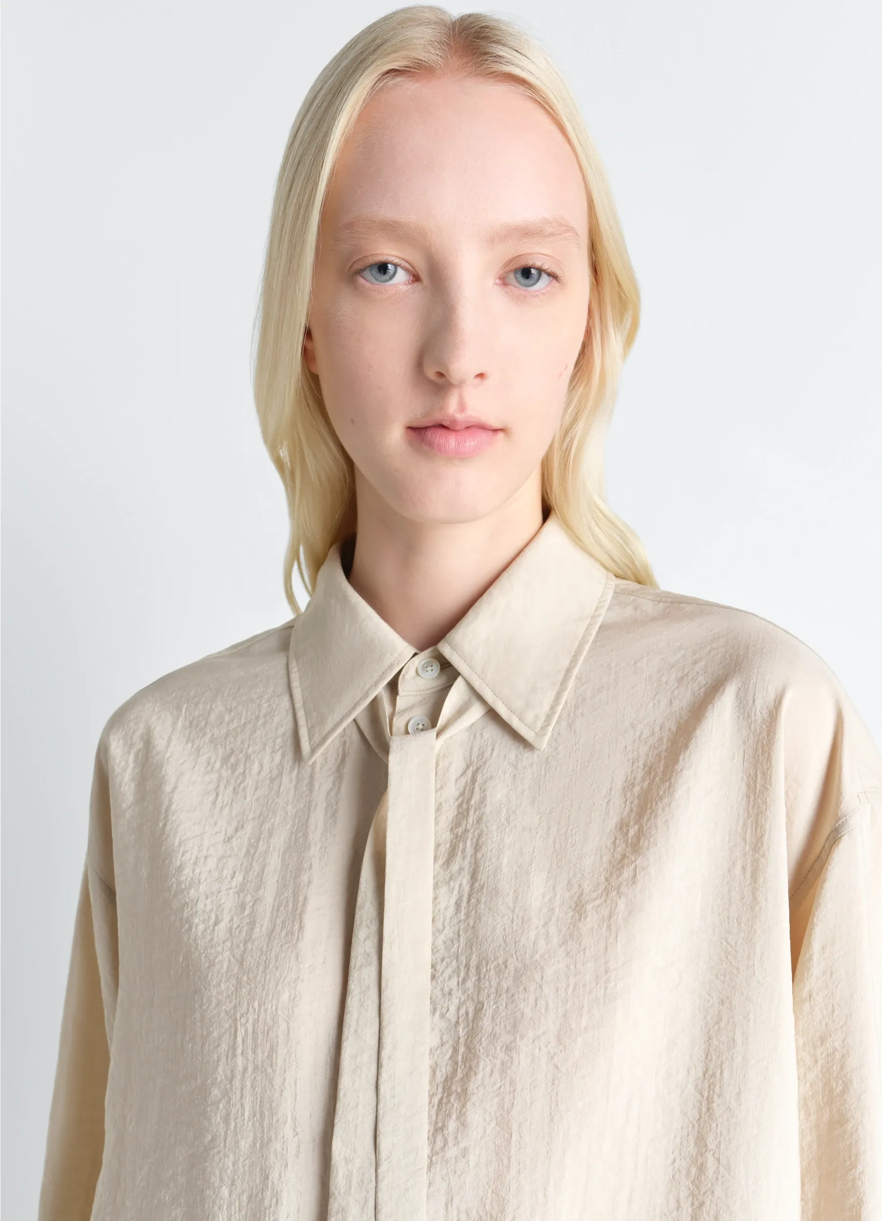 LONG SHIRT WITH TIE IN DRY SILK sold by Lemaire product image thumbnail 4