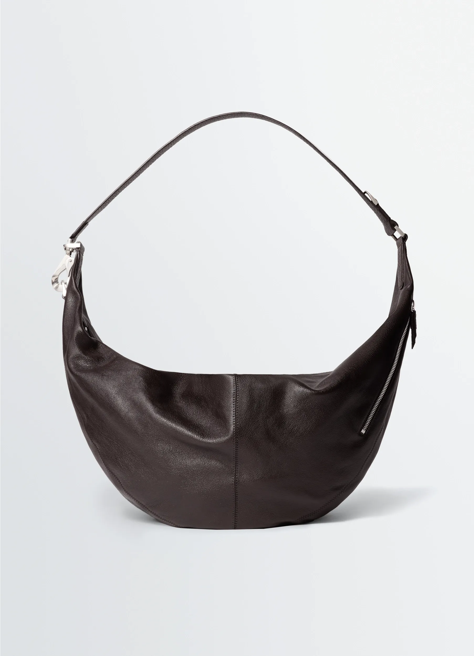 LARGE QUIVER CLIP BAG IN LEATHER sold by Lemaire