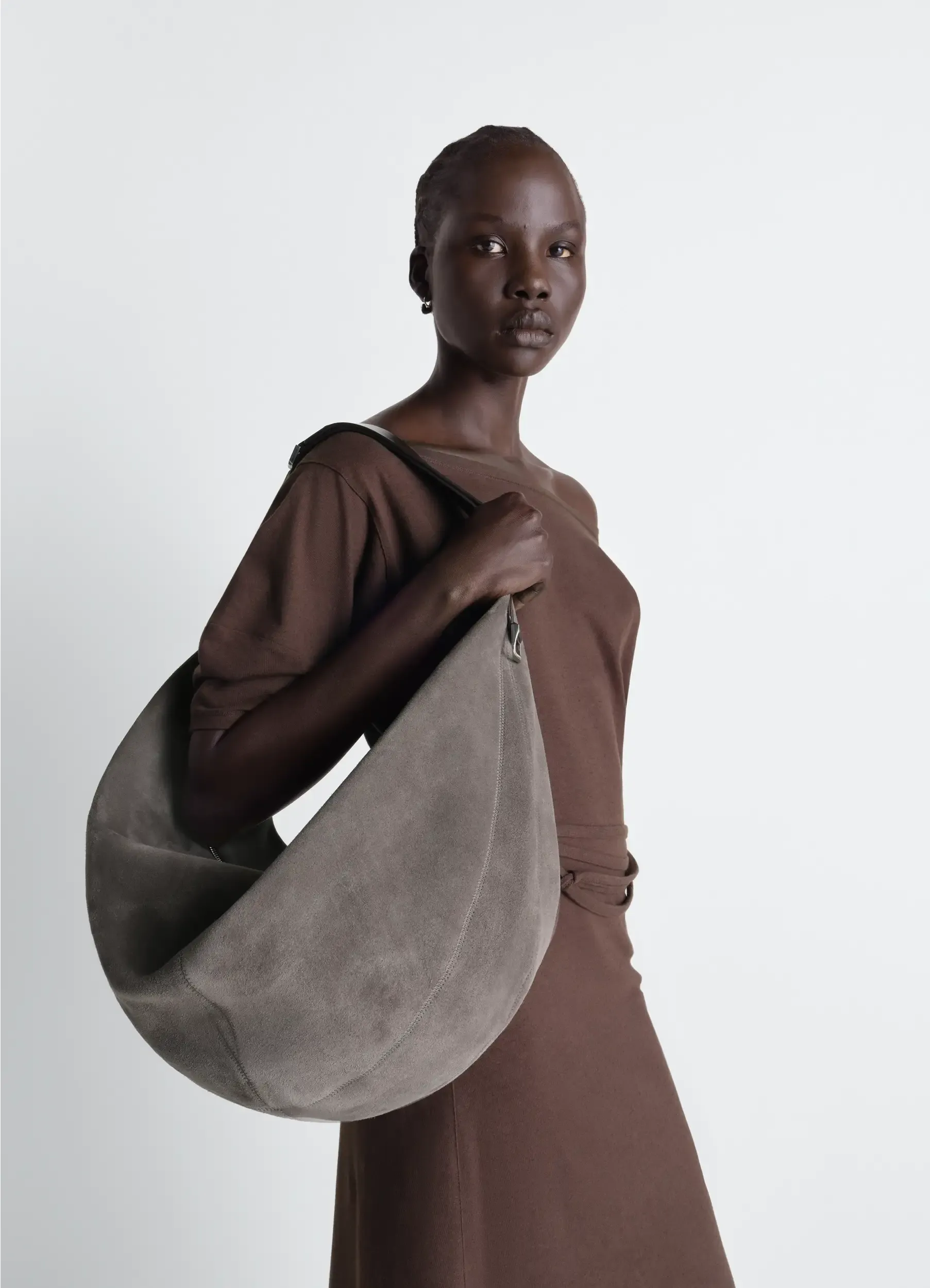LARGE QUIVER CLIP BAG IN SUEDE LEATHER sold by Lemaire product image thumbnail 2
