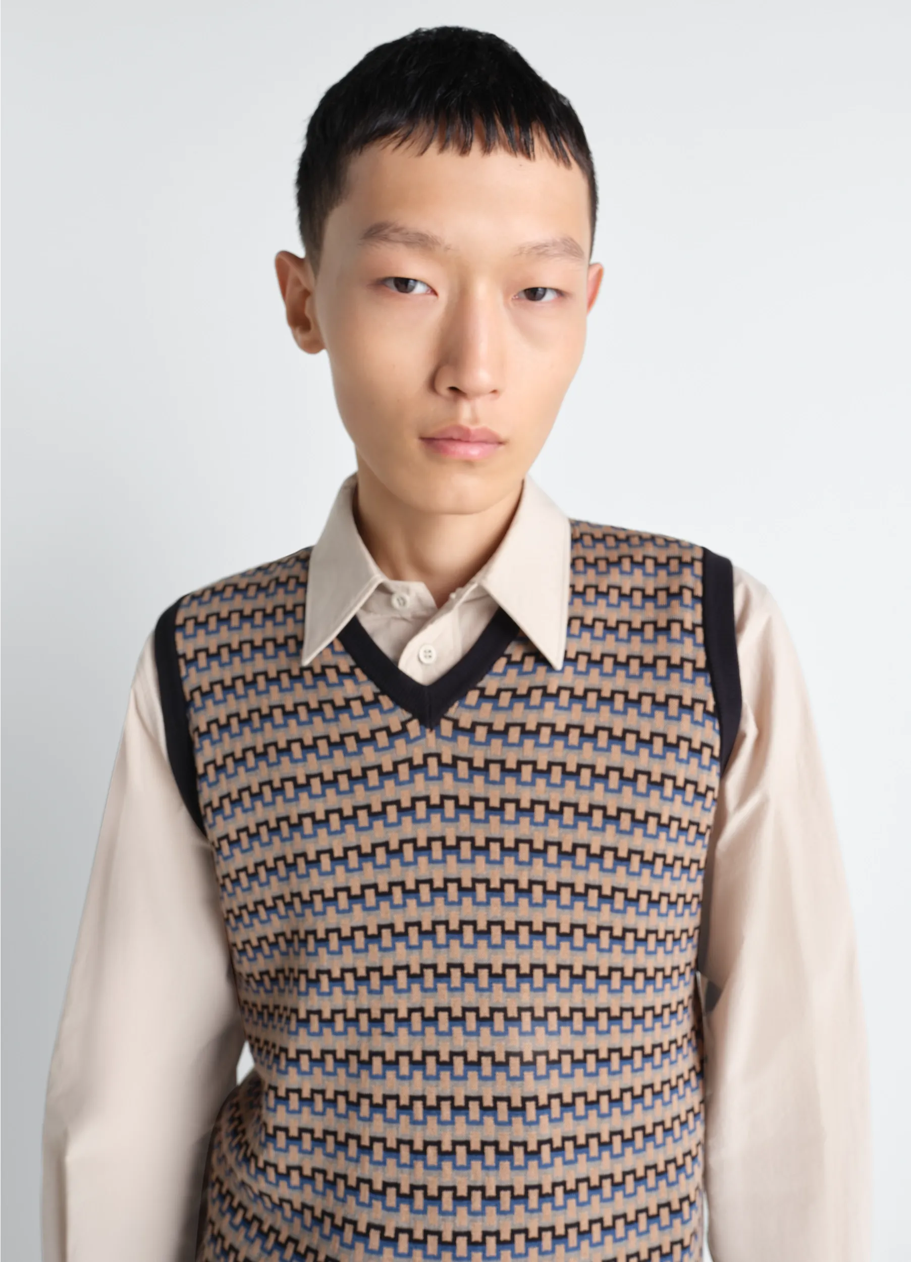 V NECK JACQUARD VEST IN COTTON sold by Lemaire product image thumbnail 2
