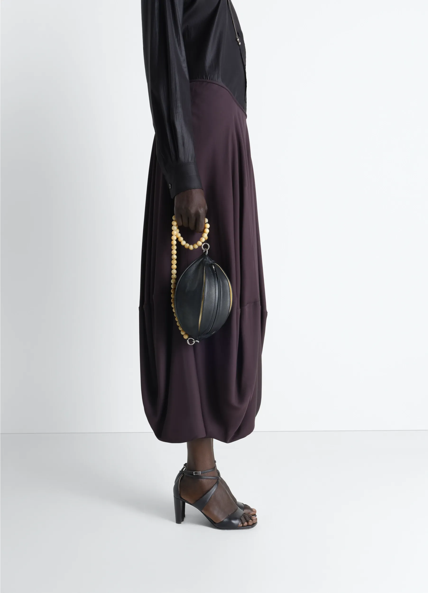 BALLOON SLITS BAG IN LEATHER sold by Lemaire product image thumbnail 2