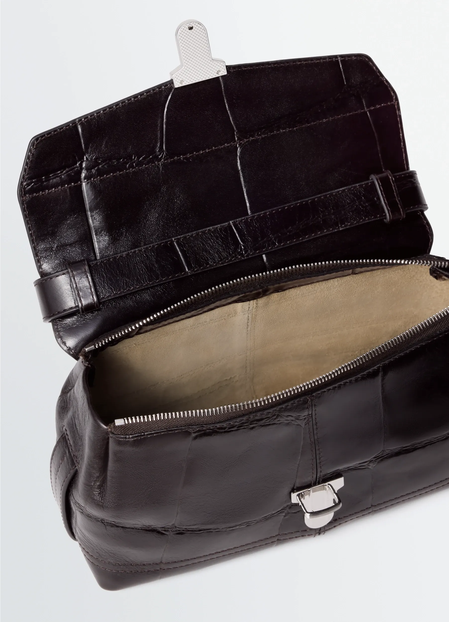 SMALL SOFT GEAR BAG IN LEATHER sold by Lemaire product image thumbnail 4