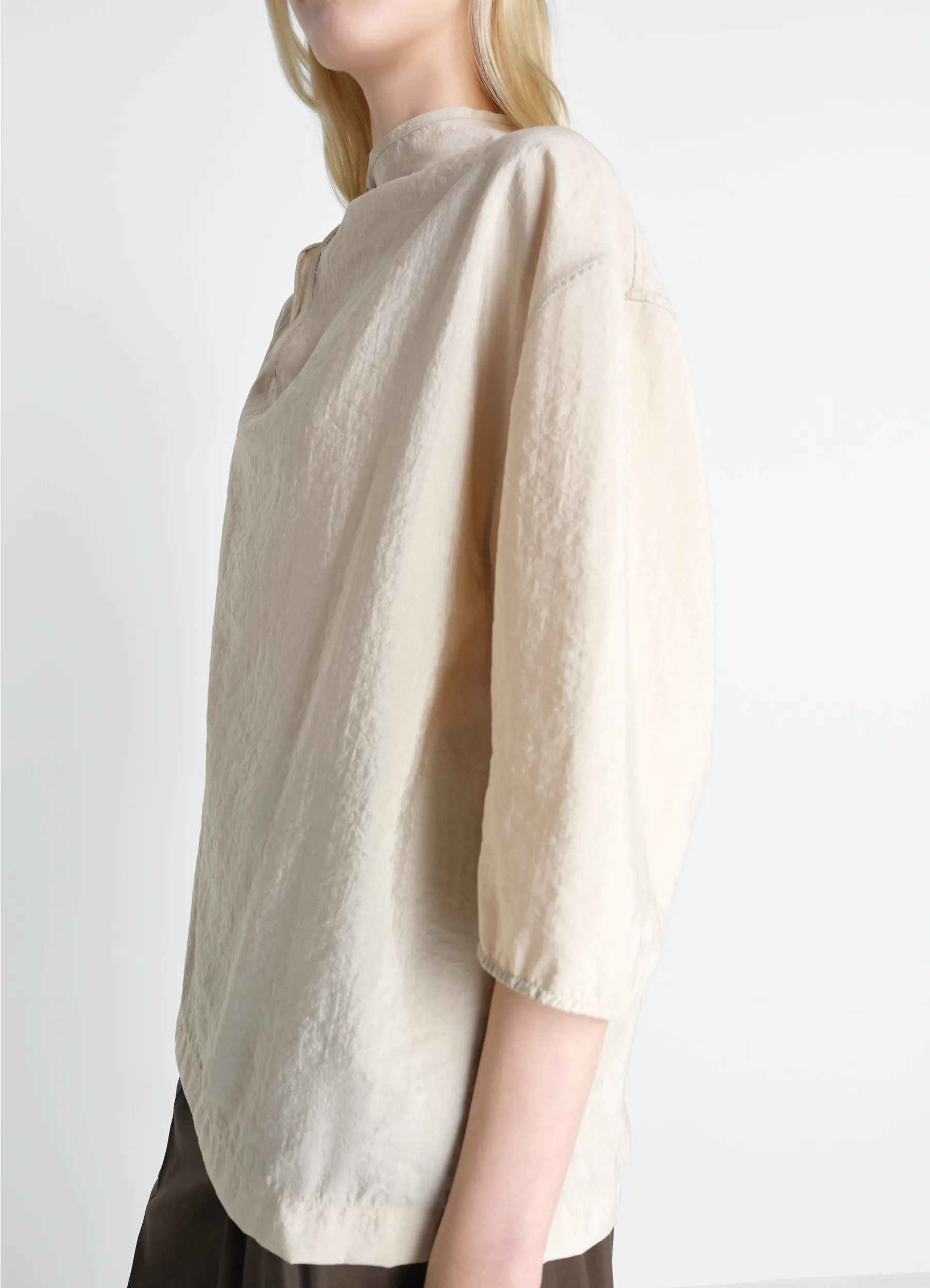 SOFT COLLAR TOP IN DRY SILK sold by Lemaire product image thumbnail 4