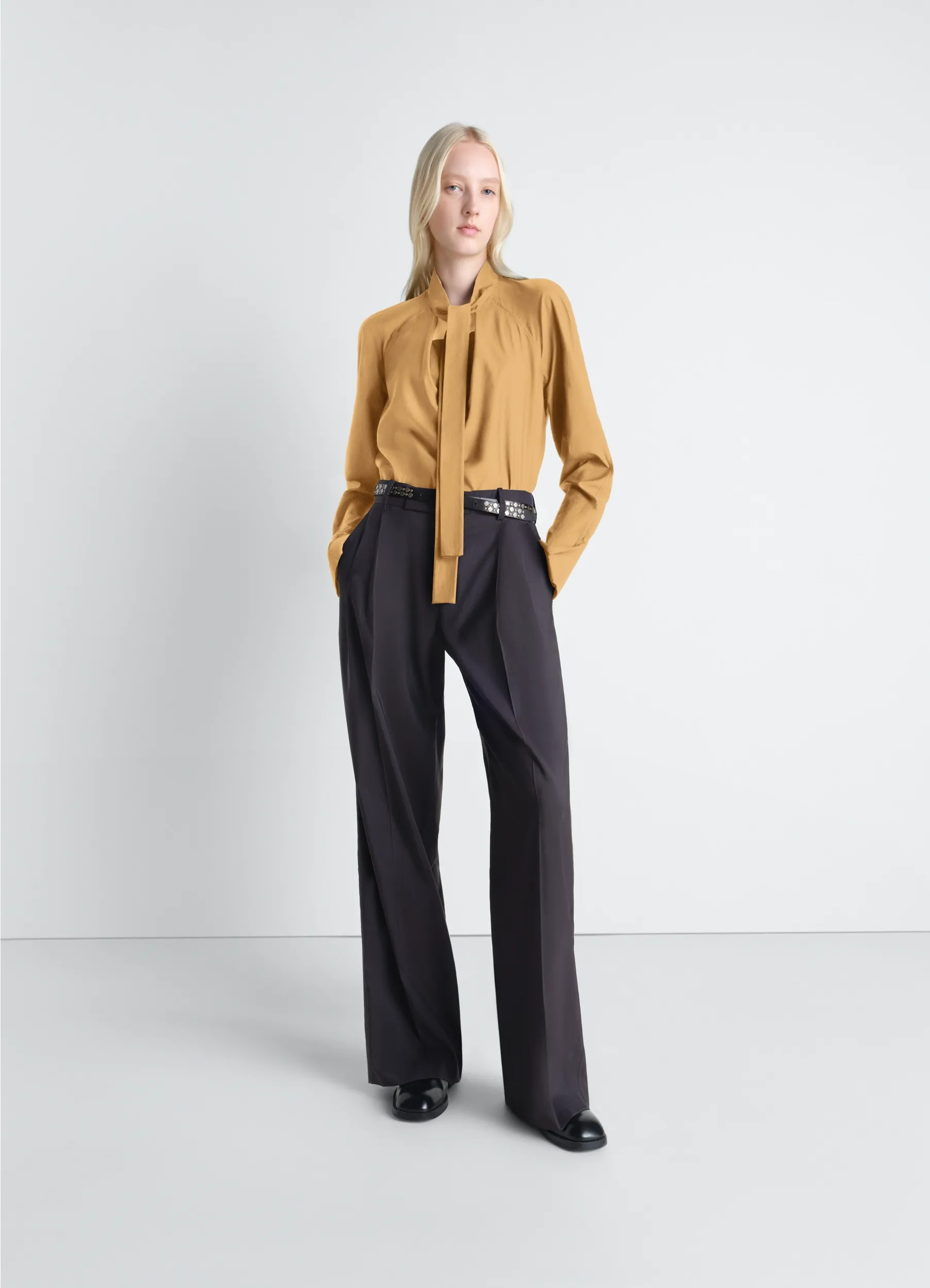 ASCOT BLOUSE IN WASHED COTTON SILK sold by Lemaire product image thumbnail 2