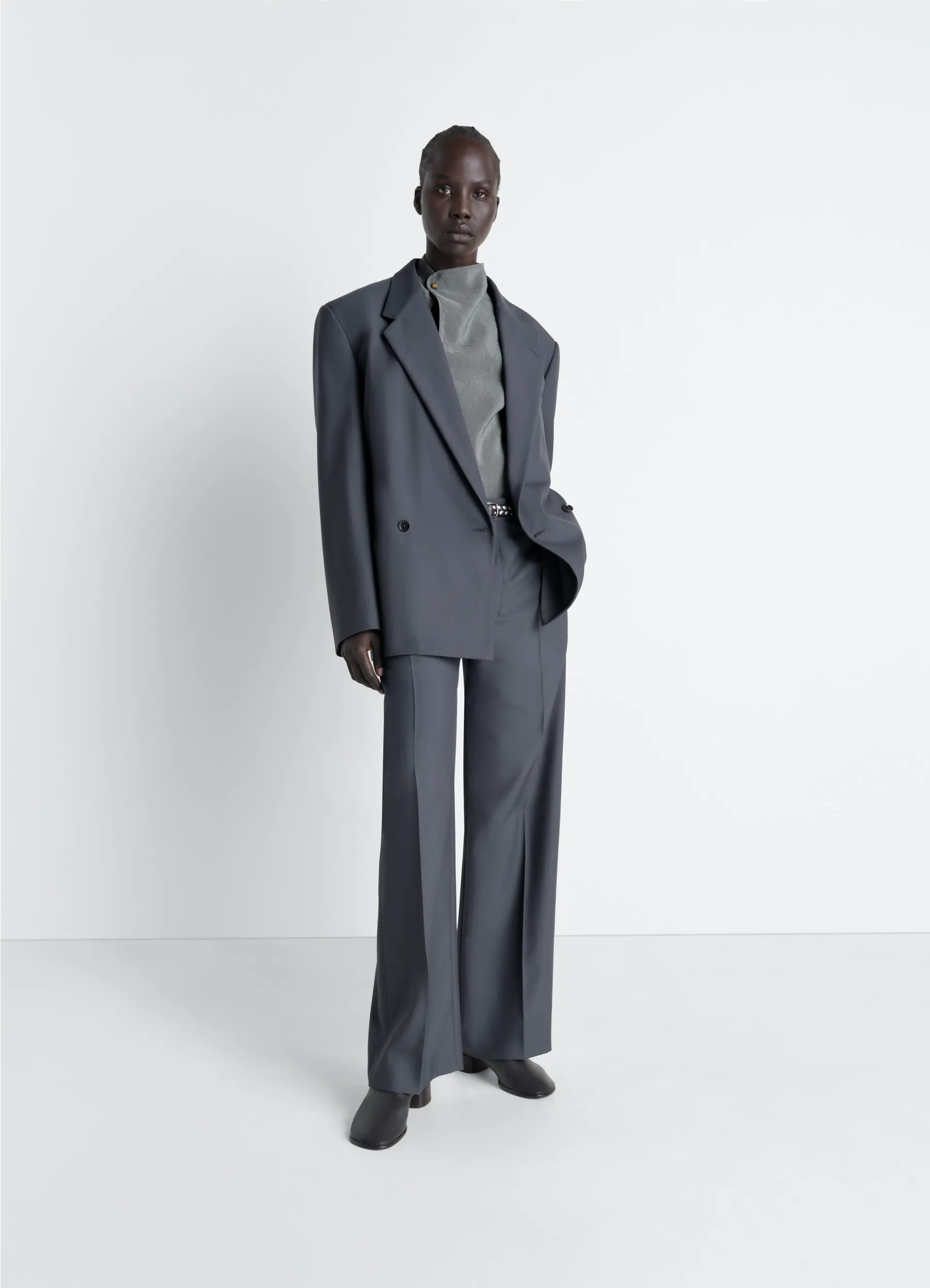 SOFT COLLAR TOP IN DRY SILK sold by Lemaire product image thumbnail 2