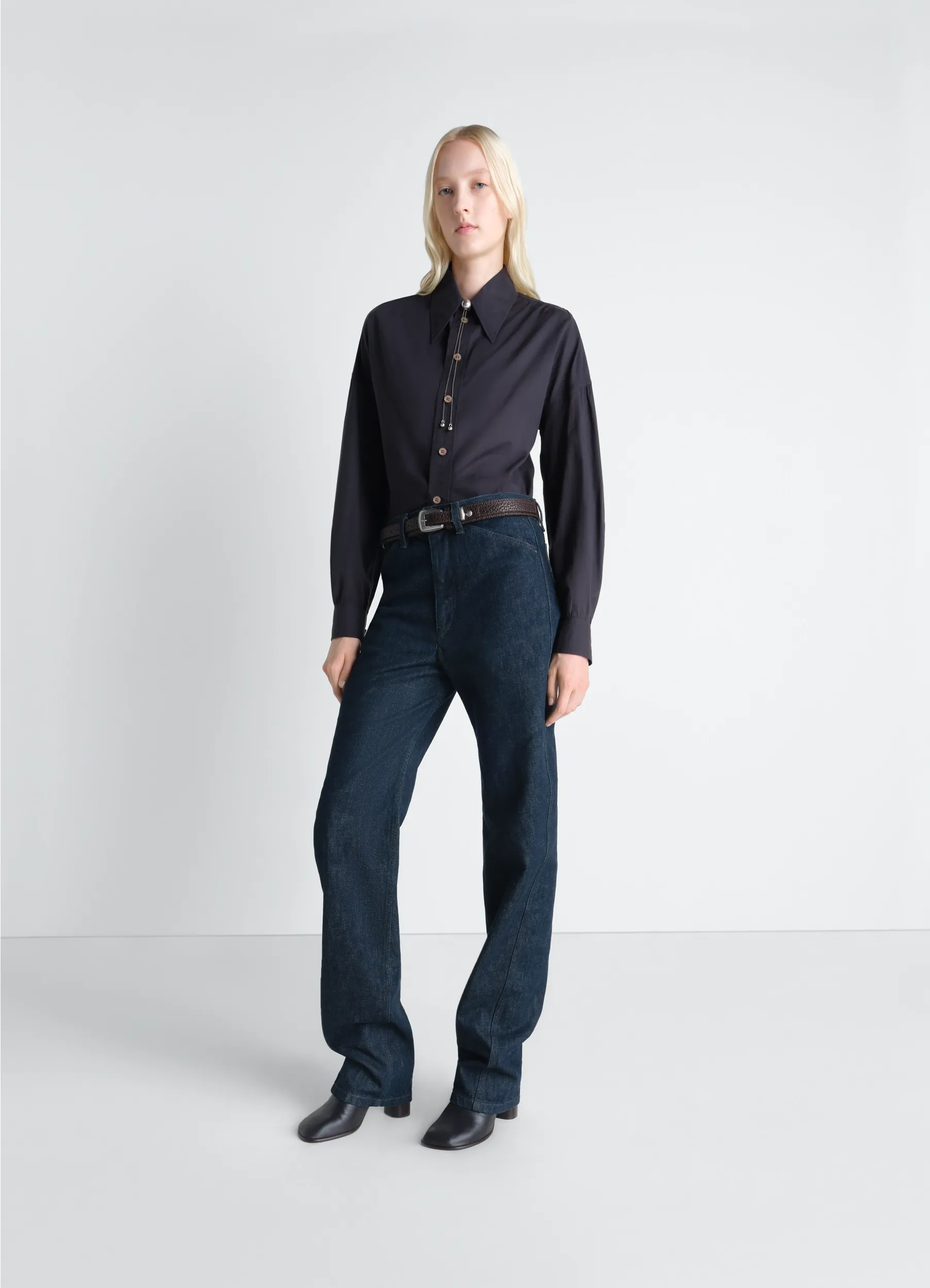 SOFT POINTED COLLAR SHIRT IN WASHED COTTON MUSLIN sold by Lemaire product image thumbnail 2