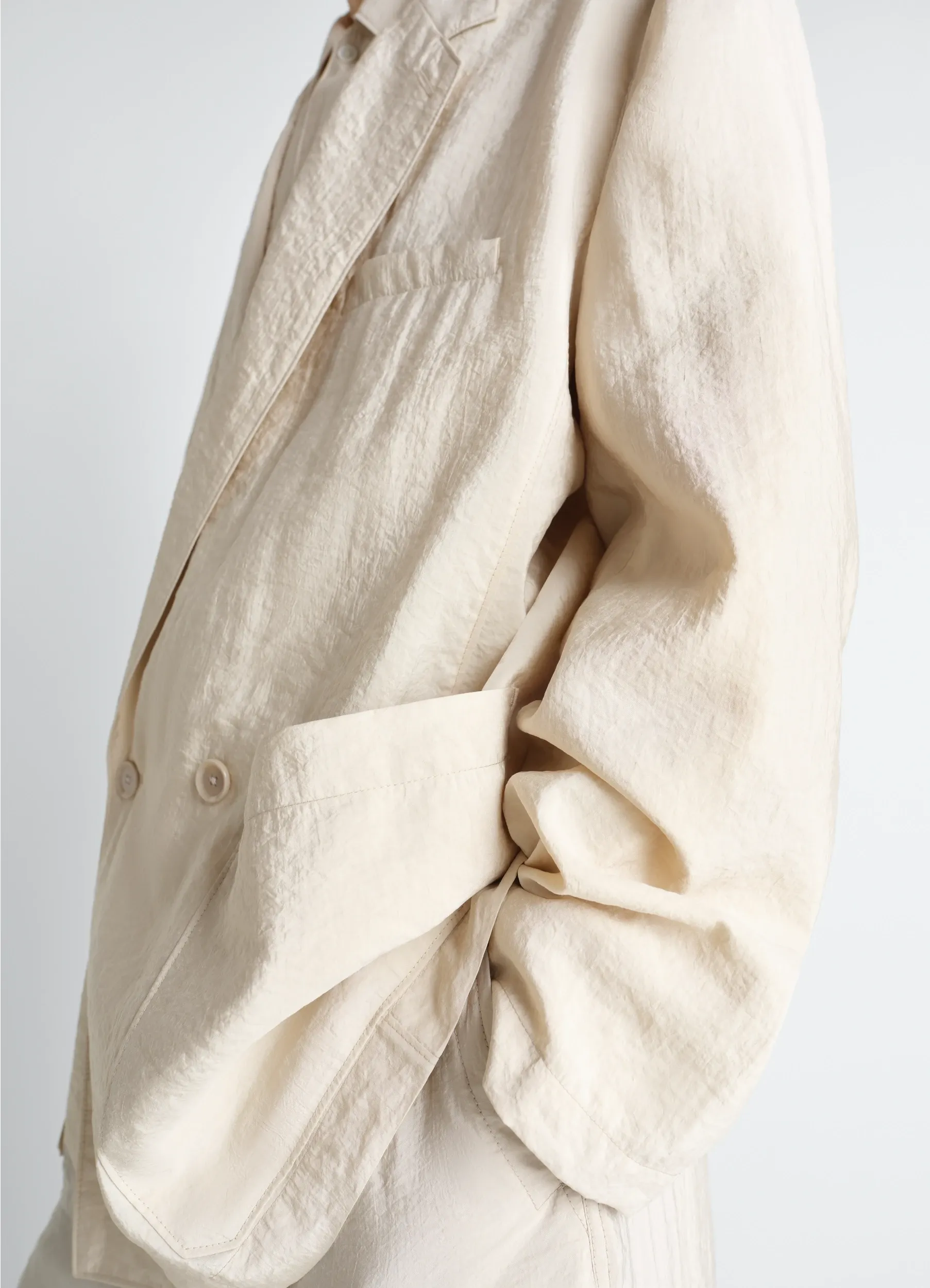 SOFT DOUBLE BREASTED JACKET IN DRY SILK sold by Lemaire product image thumbnail 4